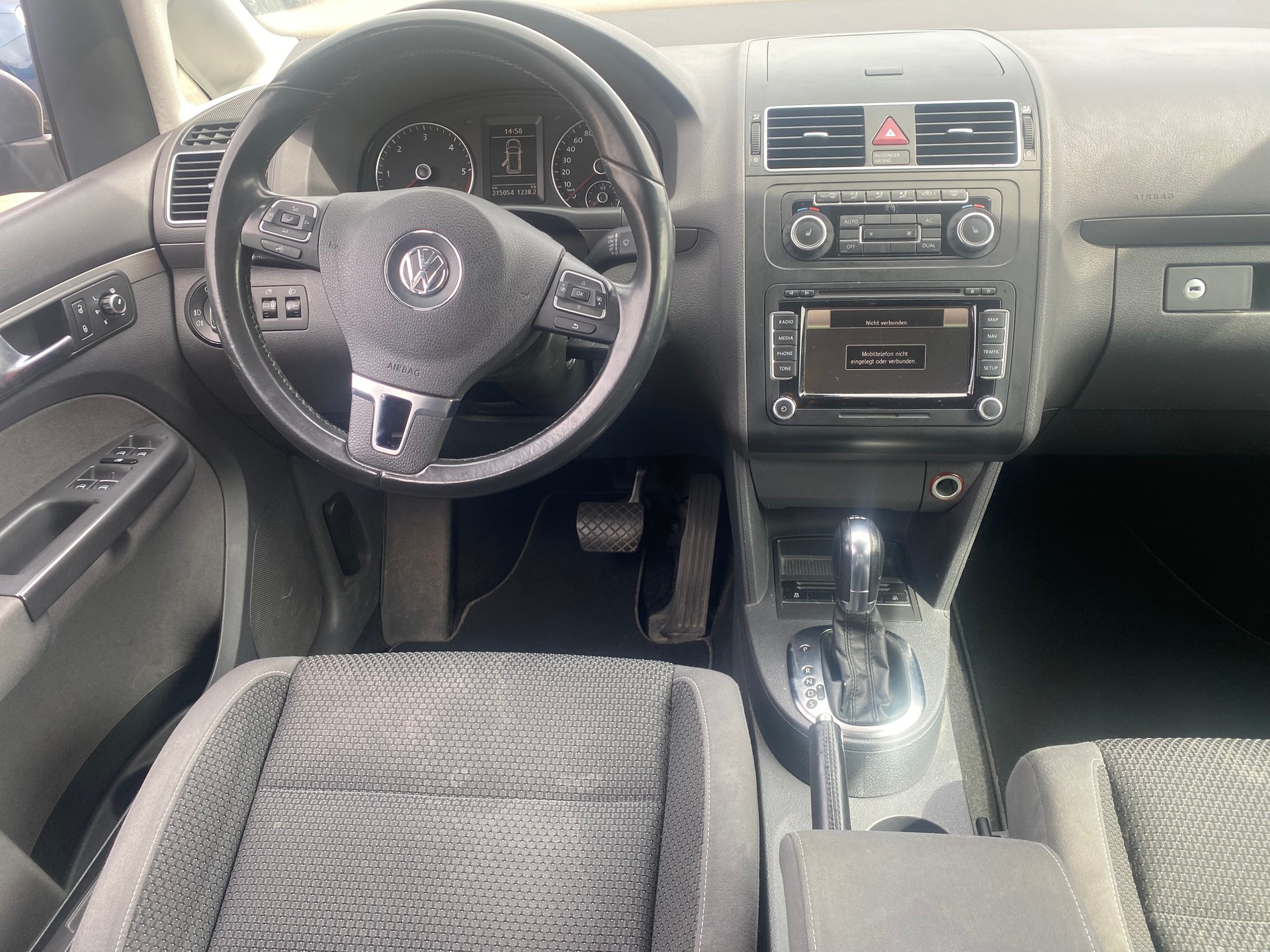 VW Touran 1.6 TDI Comfortline DSG-image-9