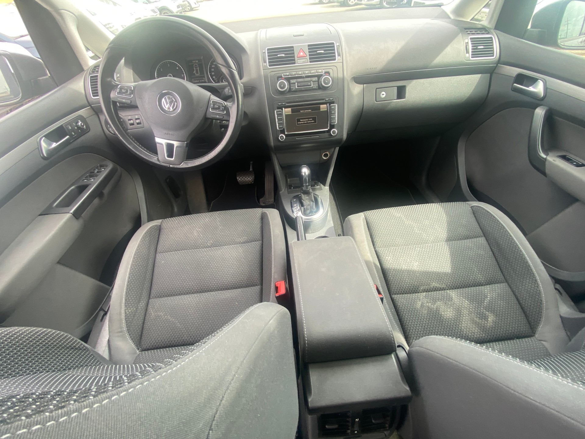 VW Touran 1.6 TDI Comfortline DSG-image-8