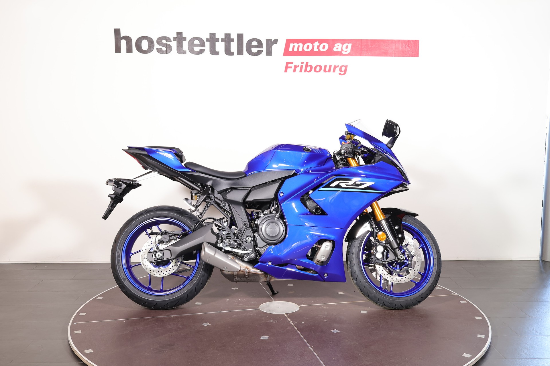YAMAHA R7 35 kW-showroom-element-1