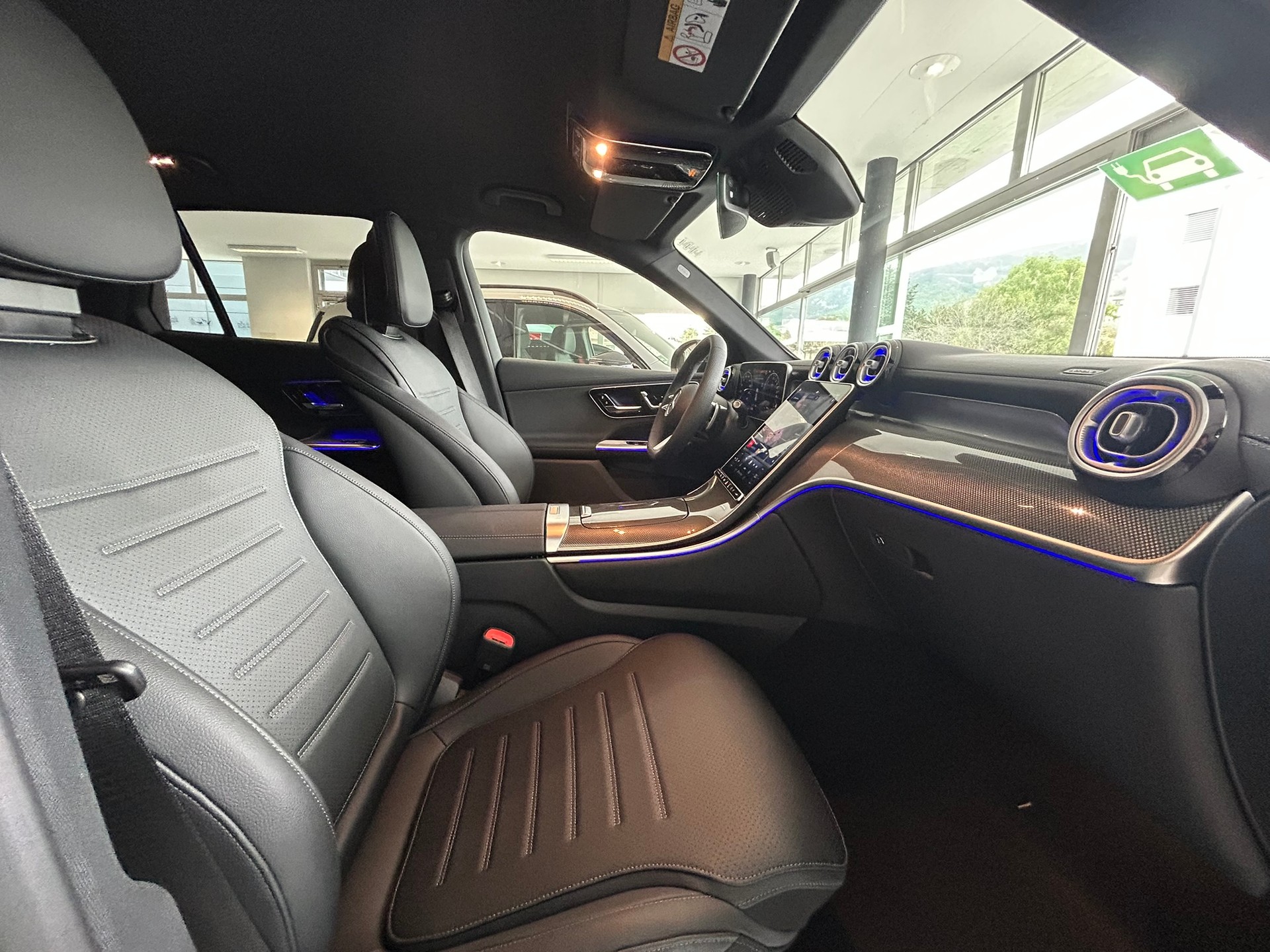 MERCEDES-BENZ GLC 400 e 4Matic EQ Star 9G-Tronic-image-11