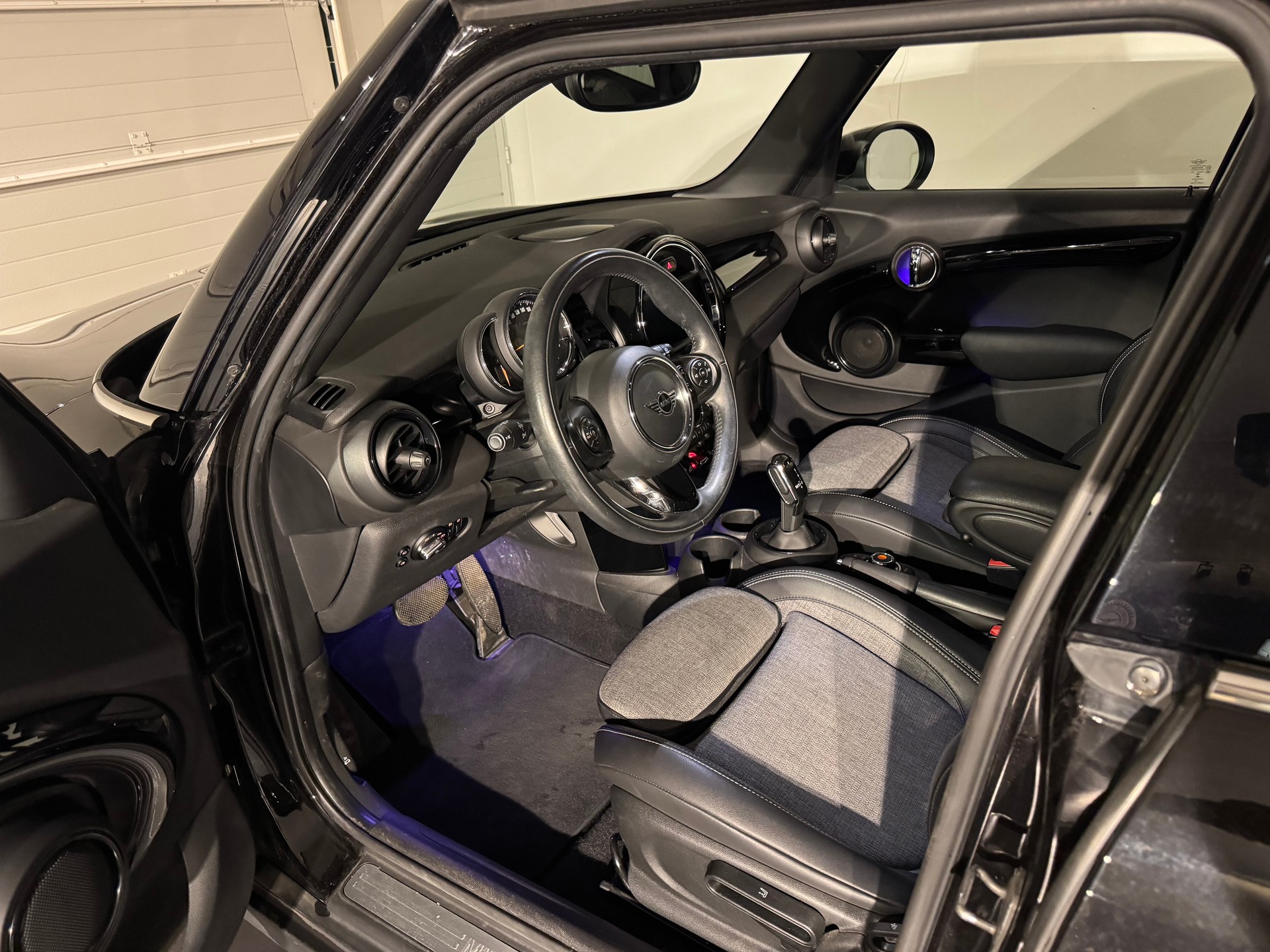 MINI Cooper Steptronic DKG-image-8