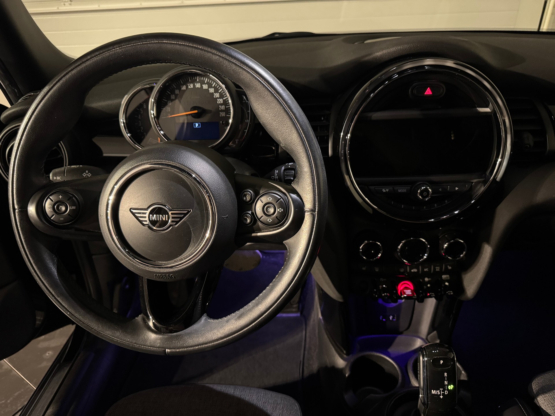MINI Cooper Steptronic DKG-image-11