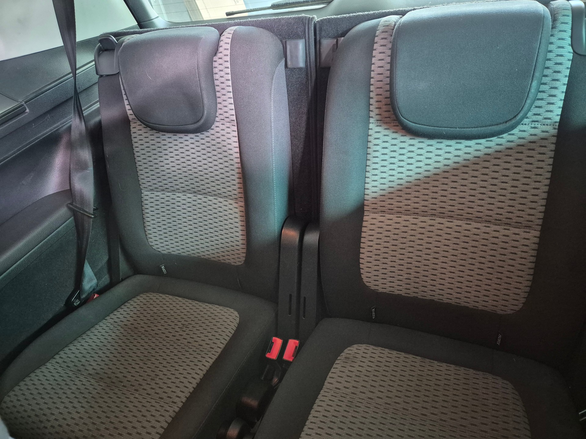 VW Sharan 2.0 TDI BMT Comfortline DSG *7 Plätzer*-image-8