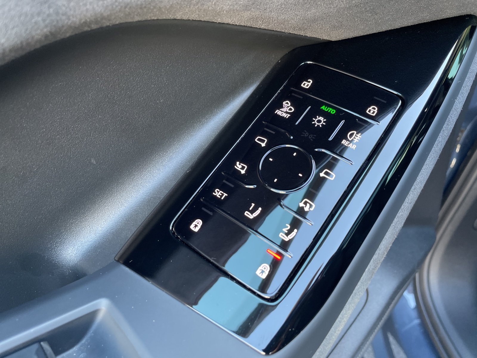 AUDI SQ6 e-tron quattro-image-13
