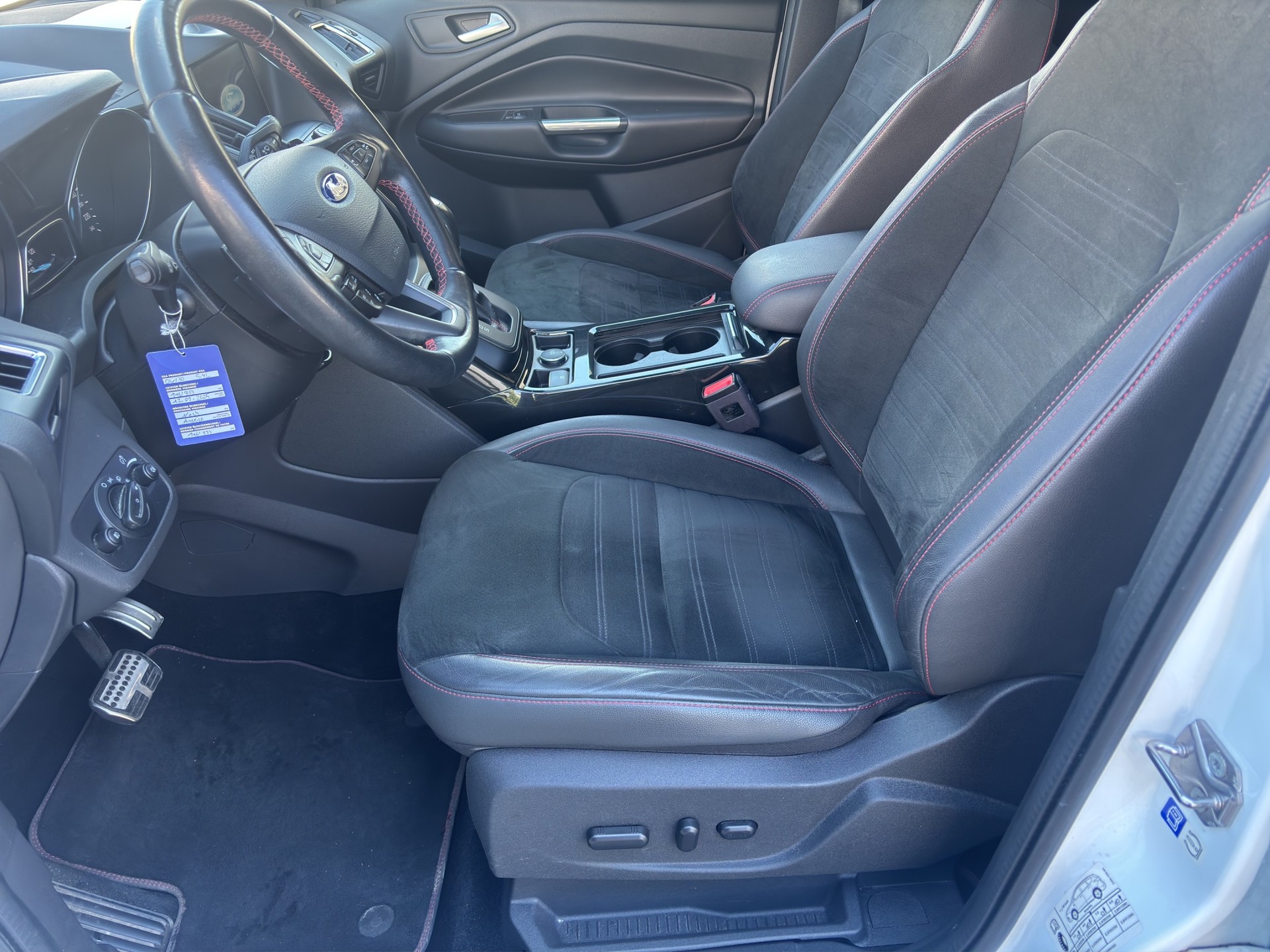 FORD Kuga 2.0 TDCi ST Line High 4WD PowerShift-image-8