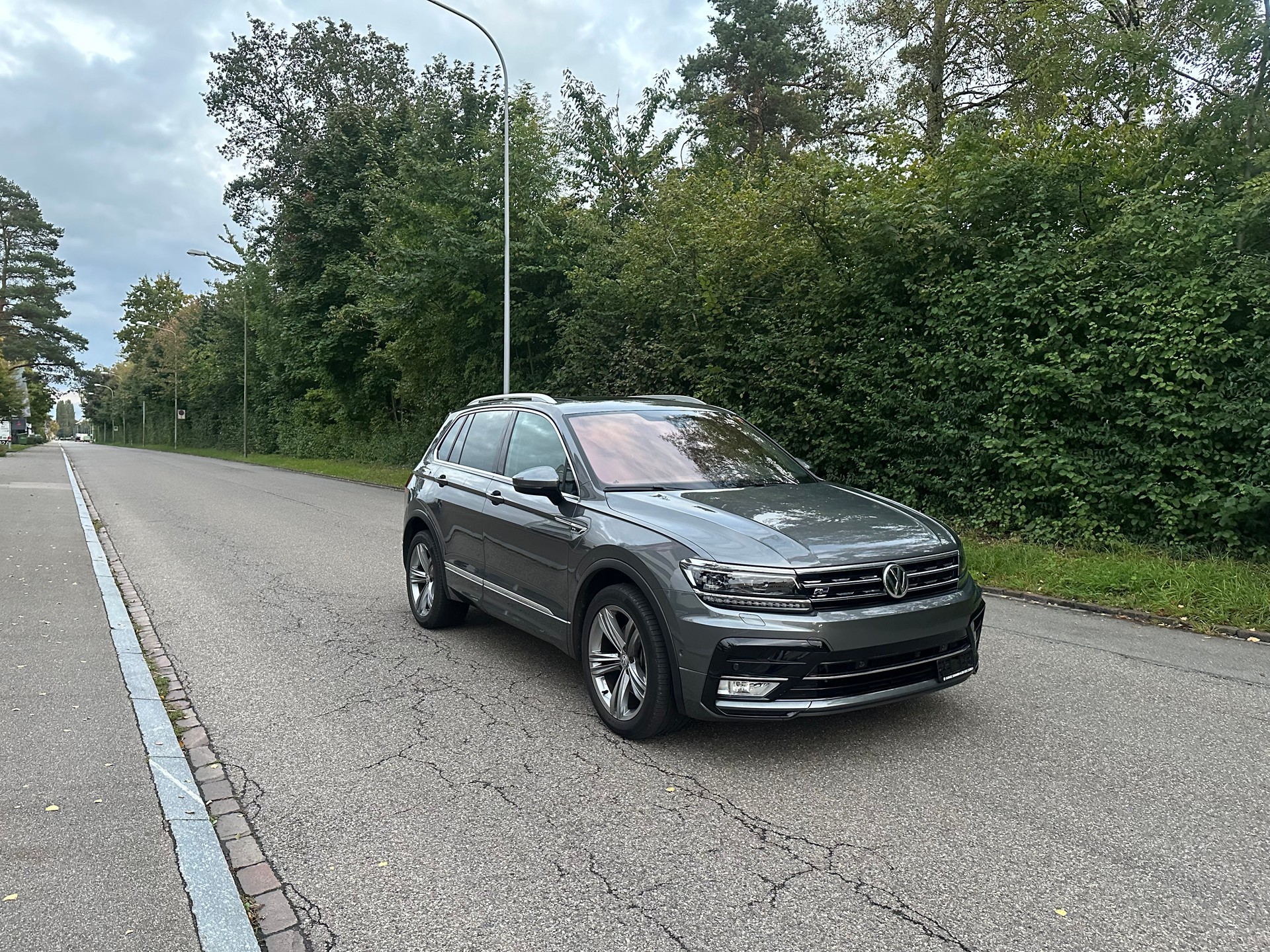 VW Tiguan 2.0 RL 4Motion DSG-image-15