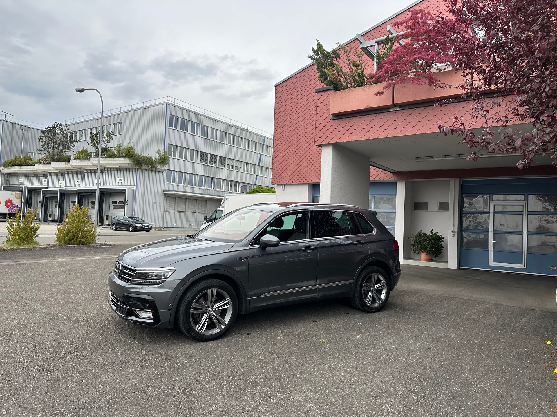VW Tiguan 2.0 RL 4Motion DSG-image-7