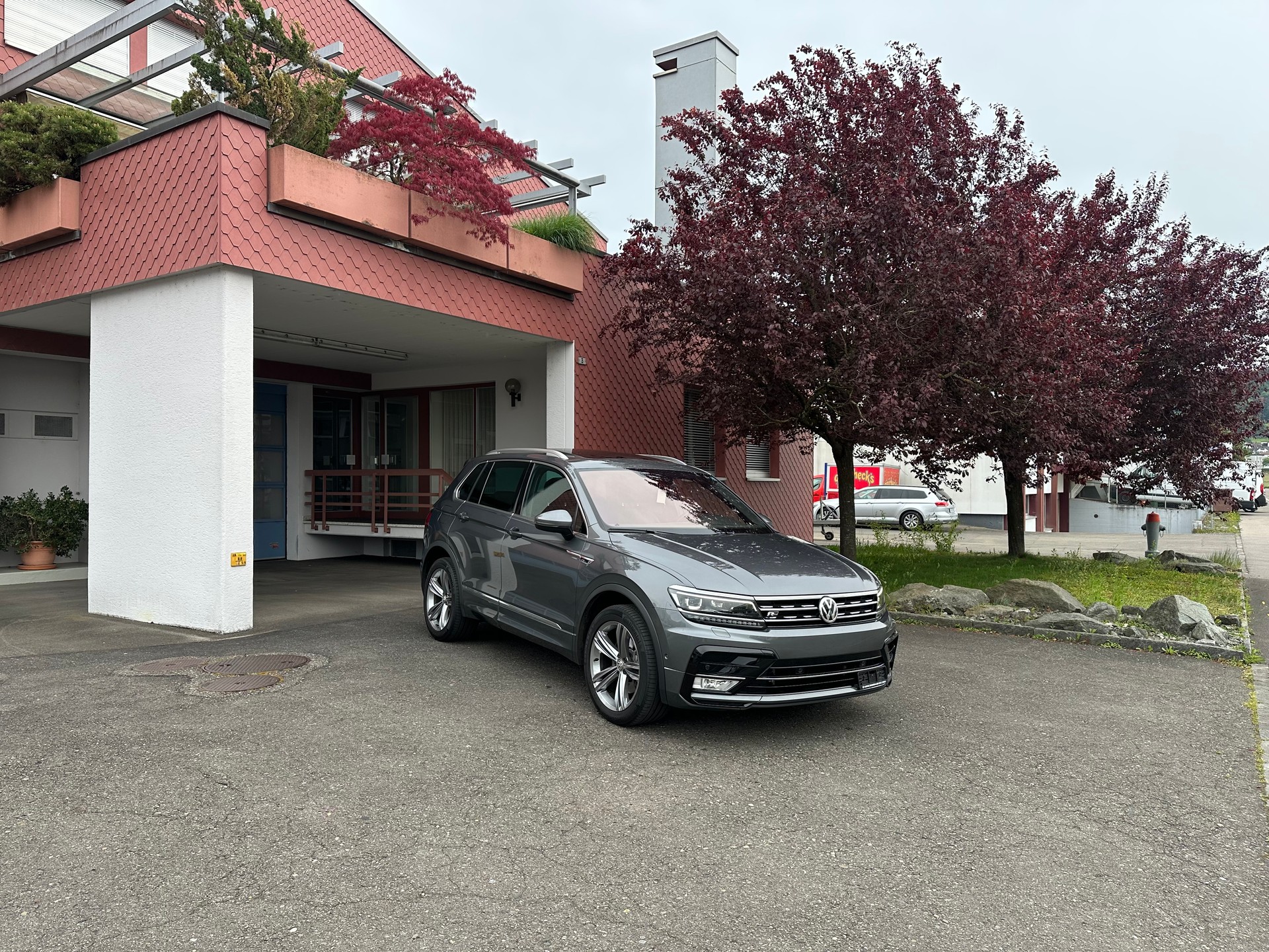 VW Tiguan 2.0 RL 4Motion DSG-image-6