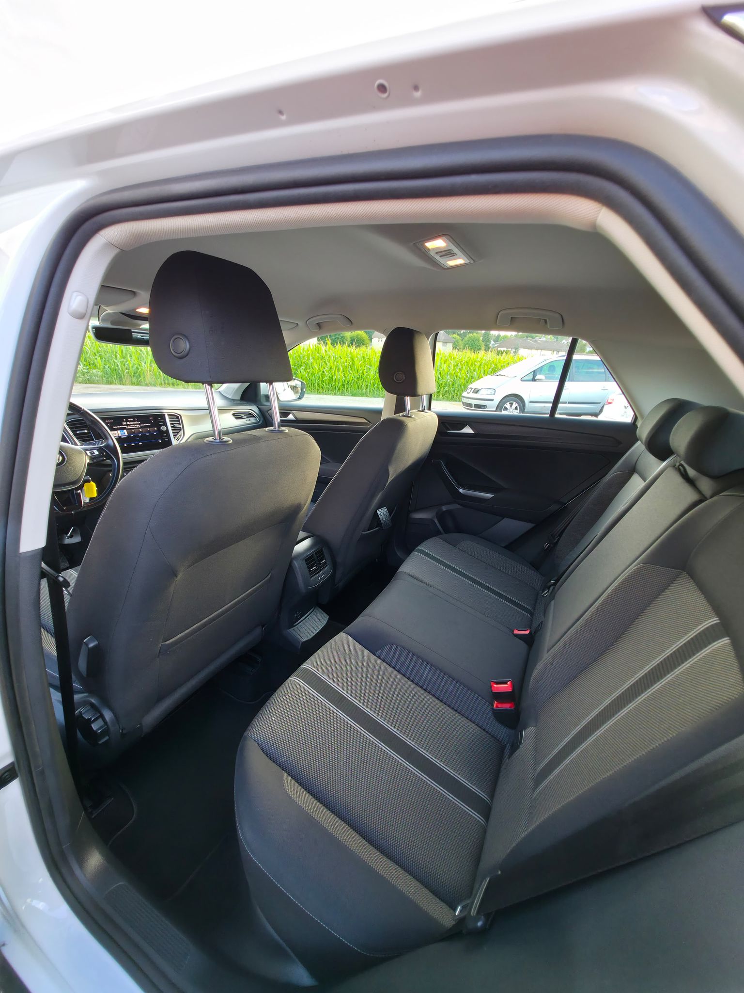 VW T-Roc 1.5 TSI EVO Advance DSG-image-5