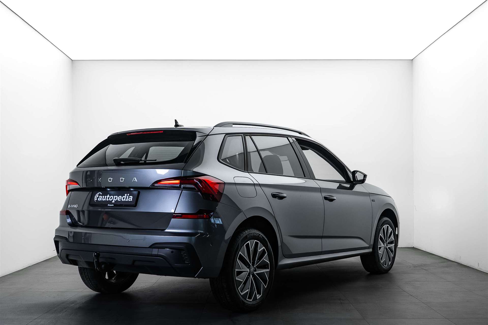 SKODA Kamiq 1.5 TSI Selection DSG-showroom-element-2