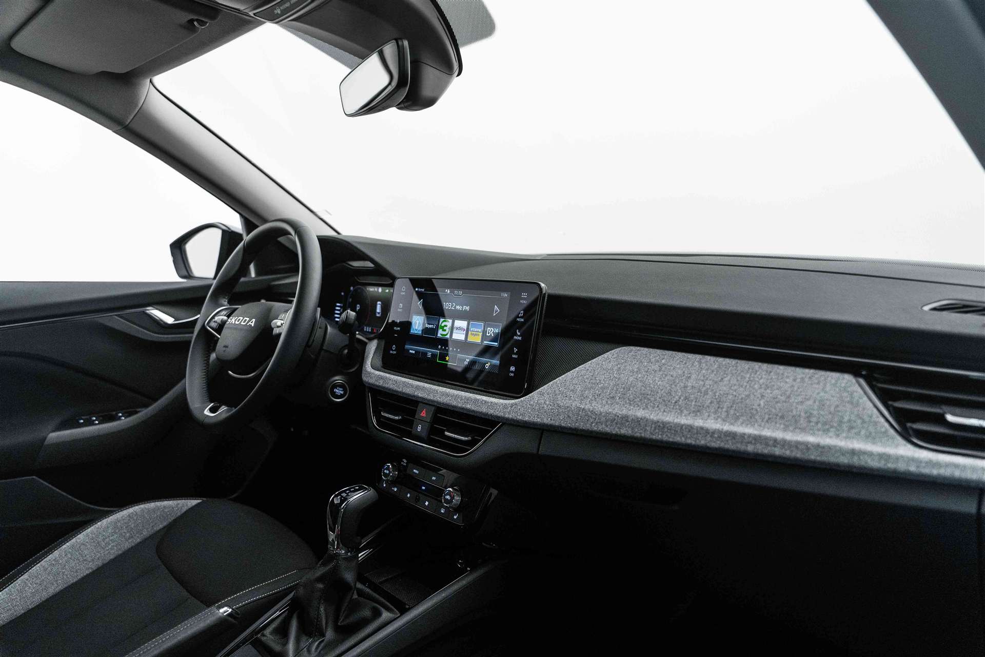 SKODA Kamiq 1.5 TSI Selection DSG-image-11