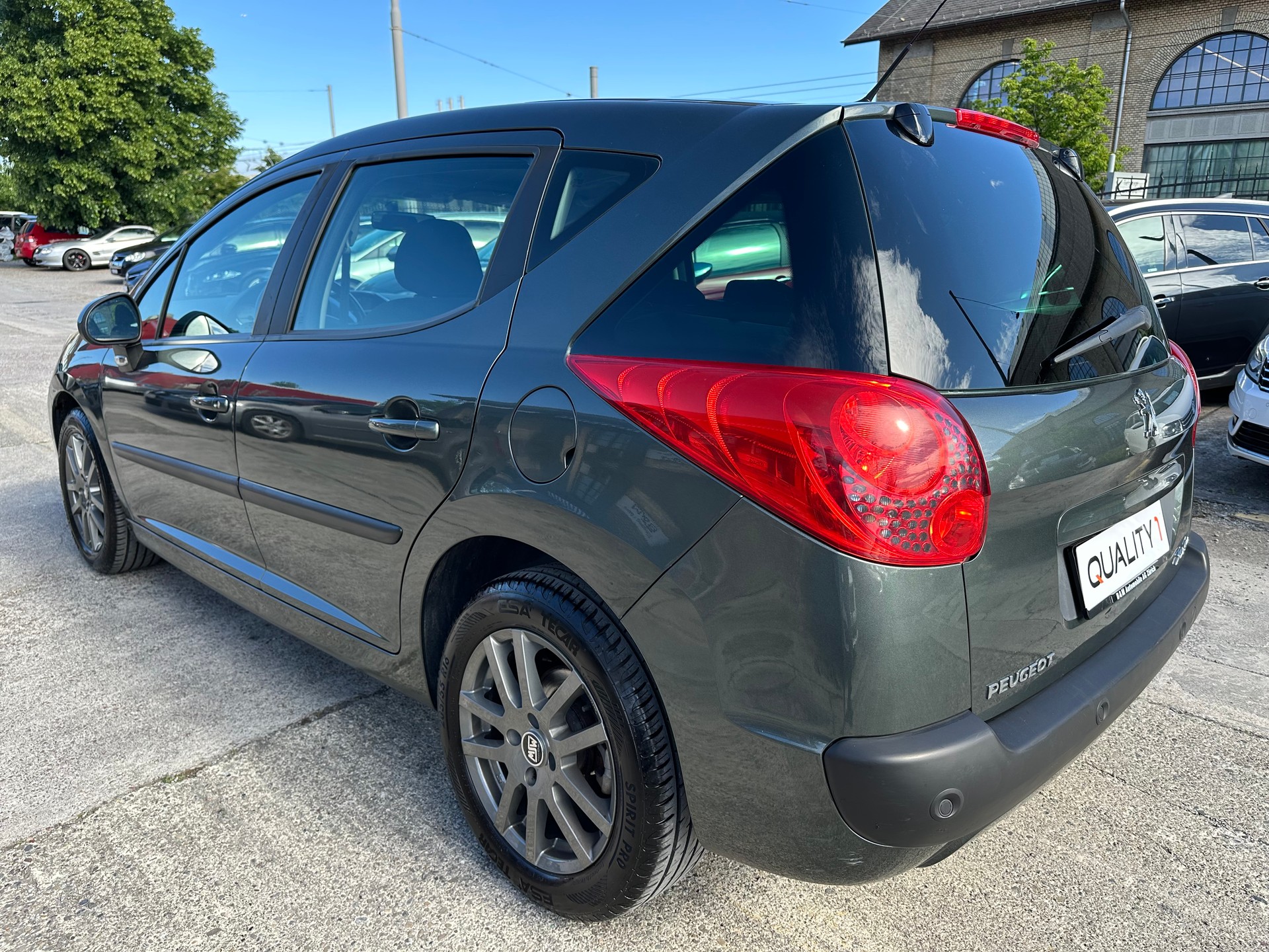 PEUGEOT 207 SW 1.6 16V Sport Automatic-image-5