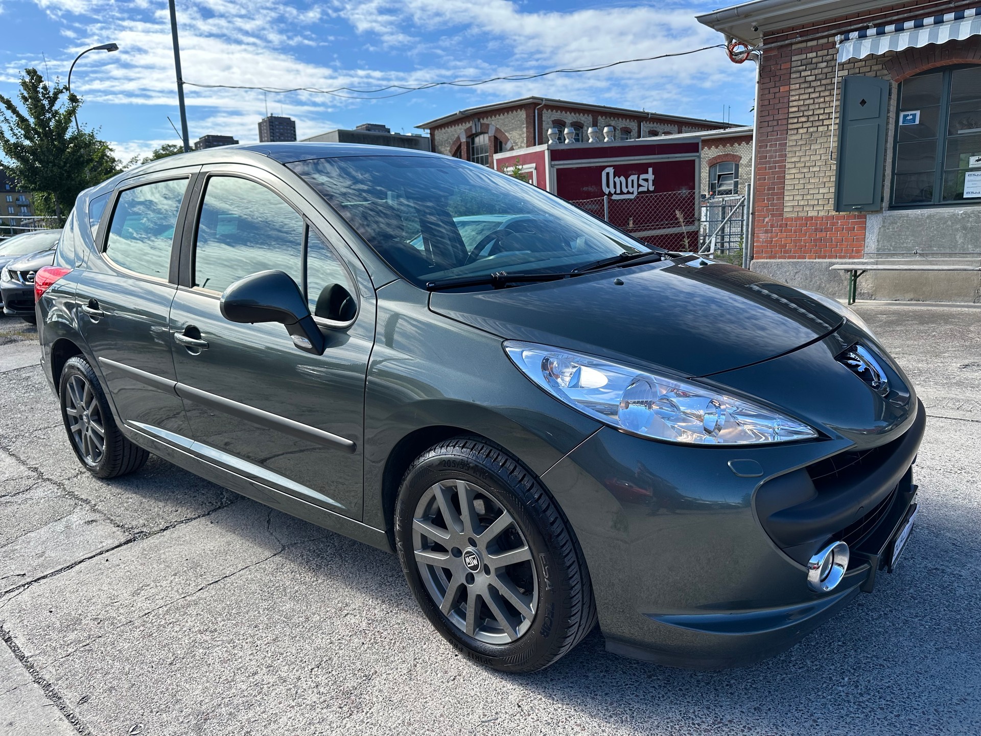 PEUGEOT 207 SW 1.6 16V Sport Automatic-showroom-element-2
