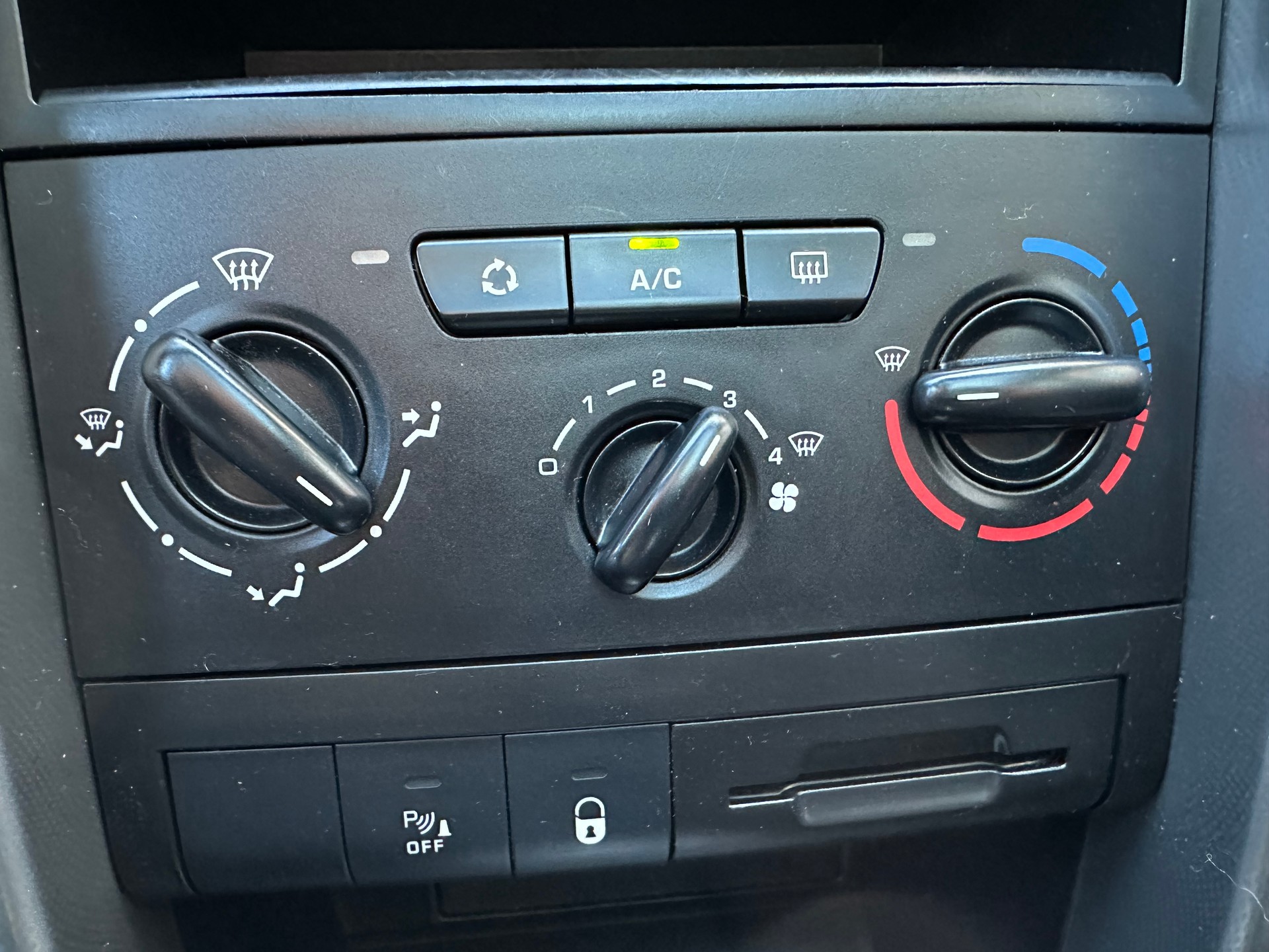 PEUGEOT 207 SW 1.6 16V Sport Automatic-image-20