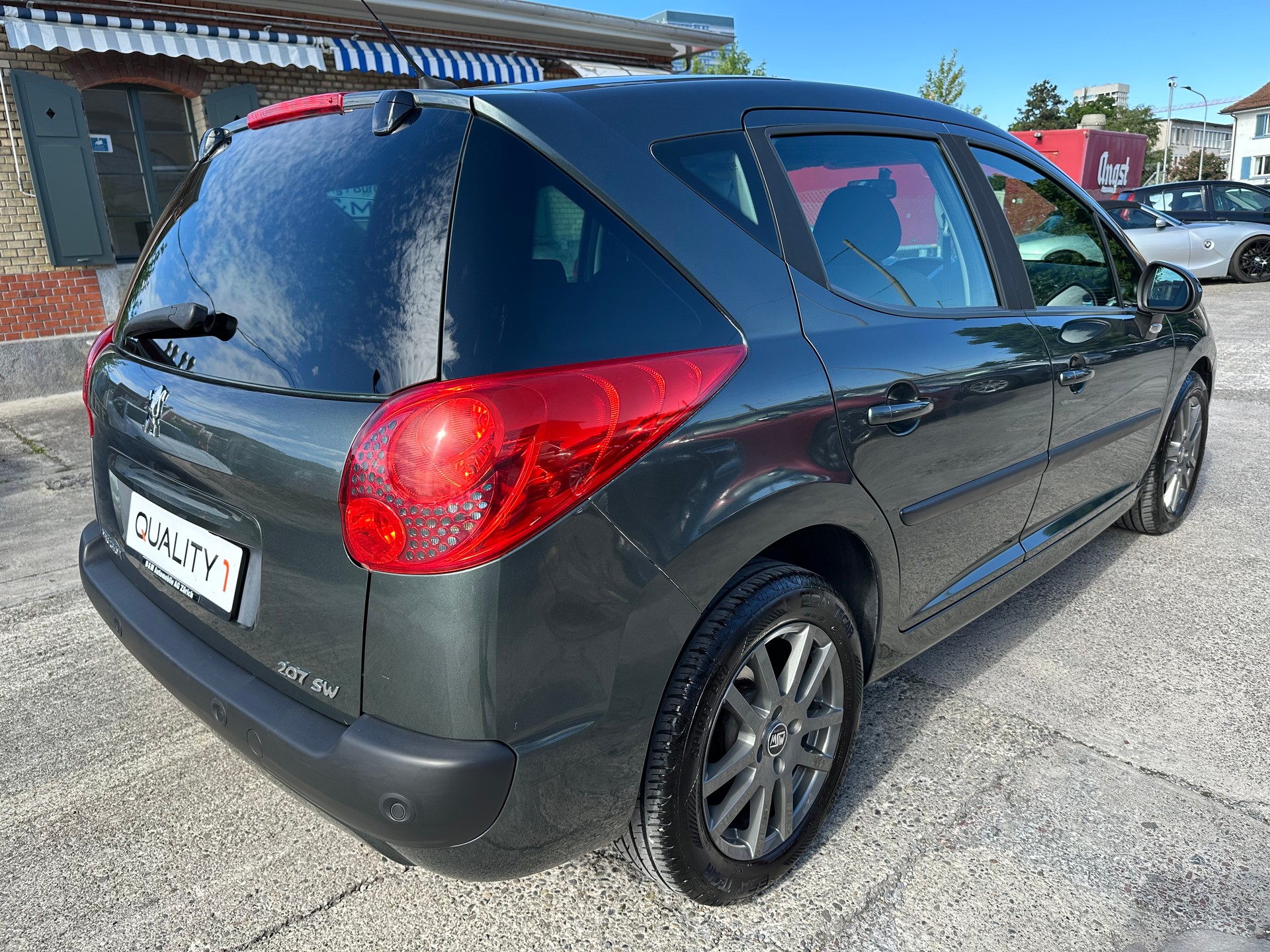 PEUGEOT 207 SW 1.6 16V Sport Automatic-image-6
