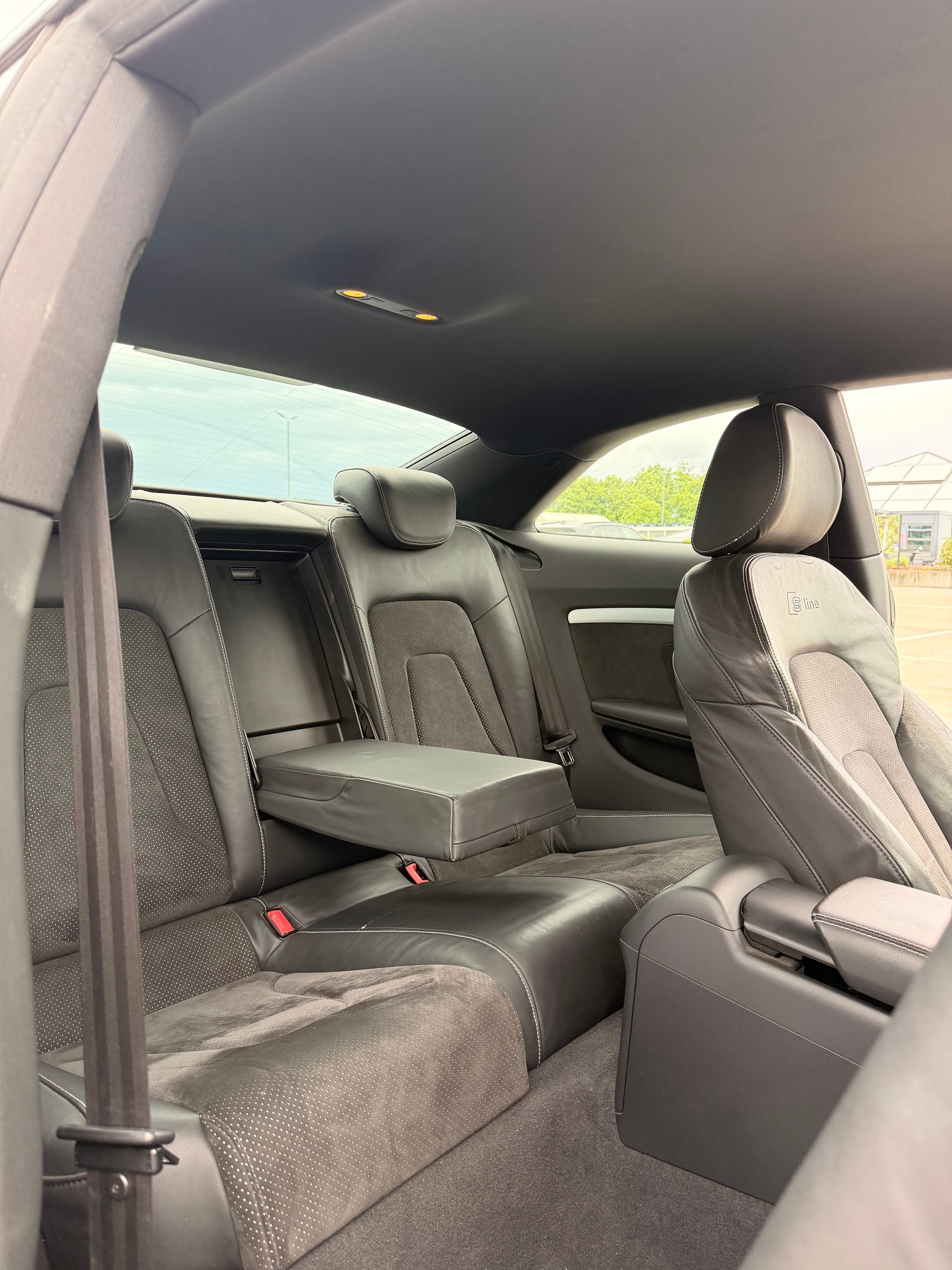 AUDI 3.2 FSI Coupe Quattro multitronic-image-11