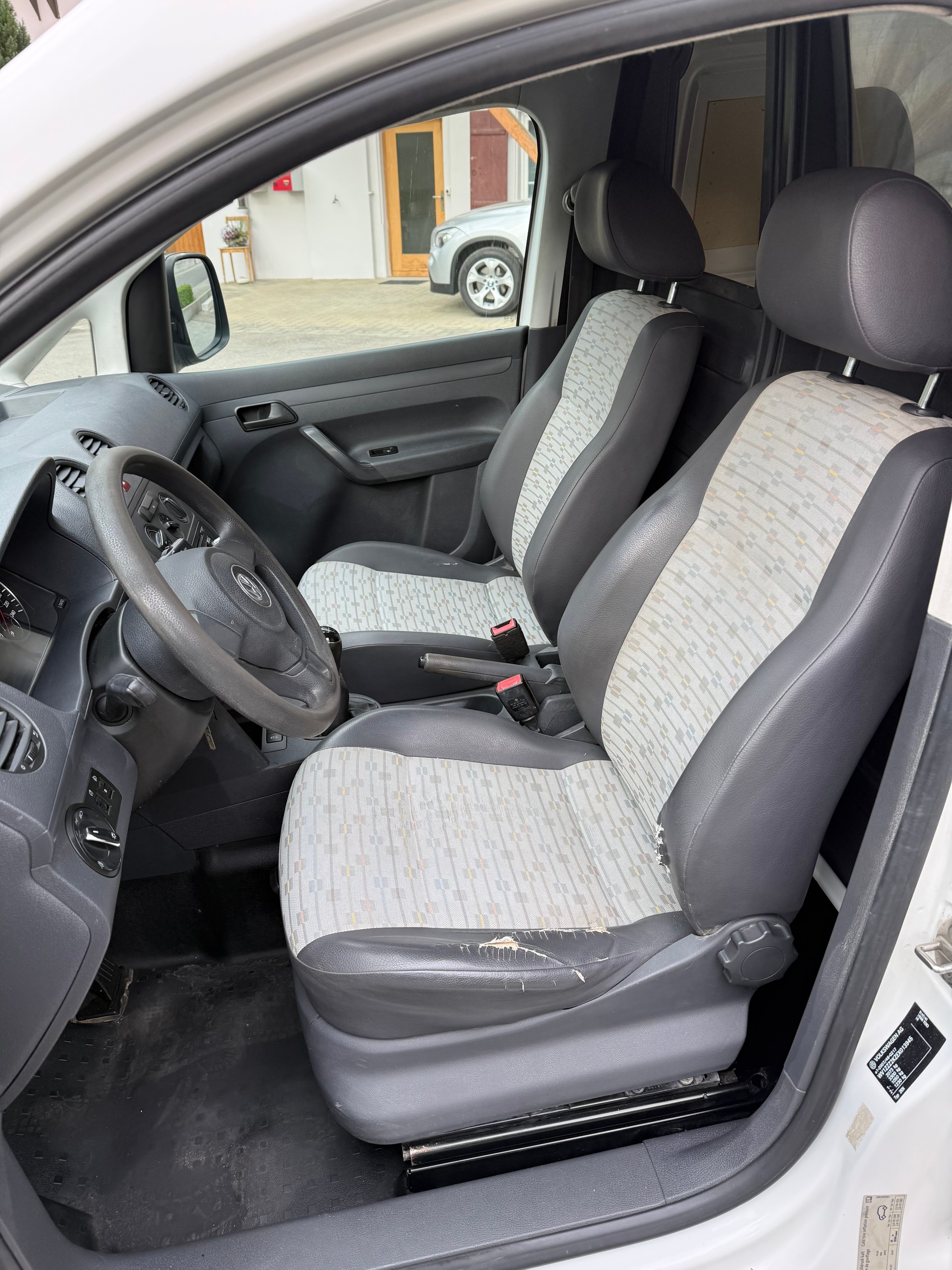 VW Caddy 1.2 TSI-image-8