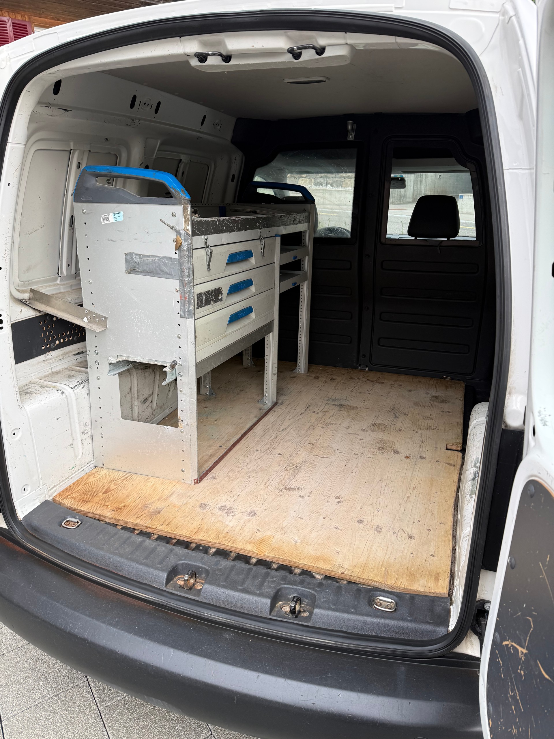 VW Caddy 1.2 TSI-image-11