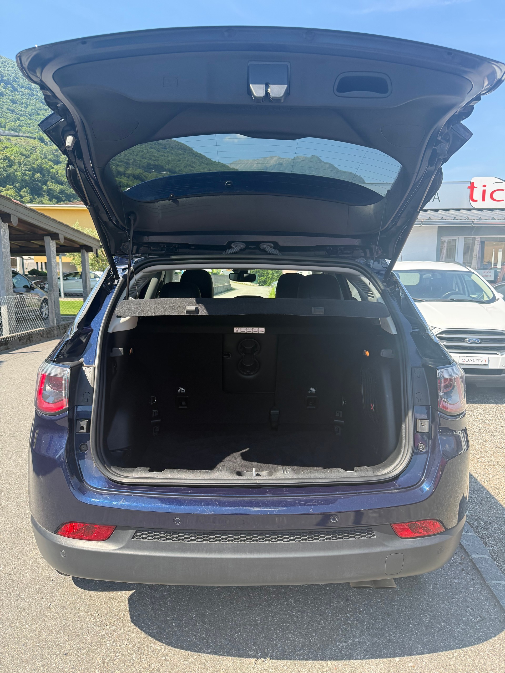 JEEP Compass 1.4 Turbo Limited AWD 9ATX-image-9