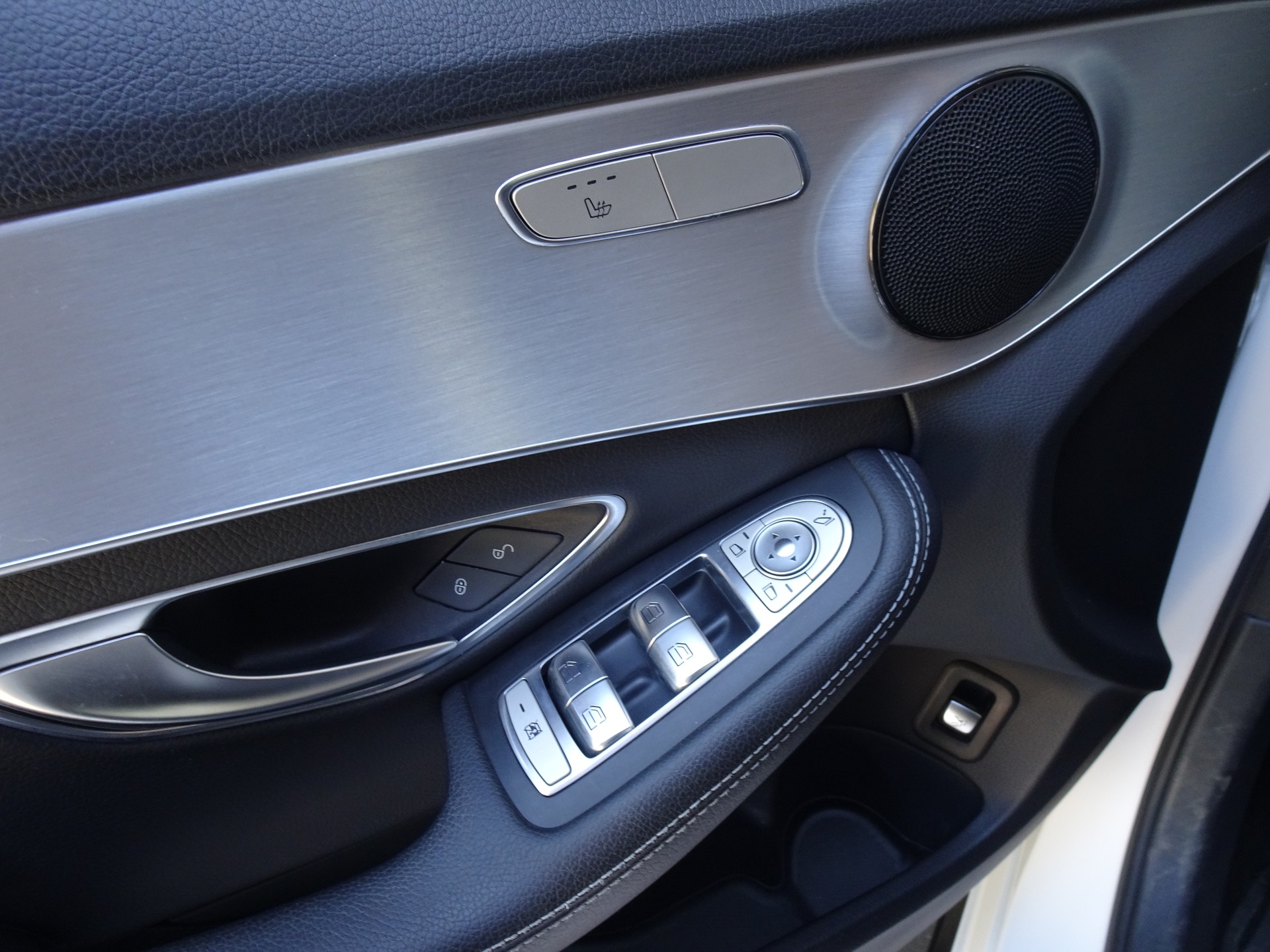 MERCEDES-BENZ C 220 BlueTEC Swiss Star Avantgarde 7G-Tronic-image-7
