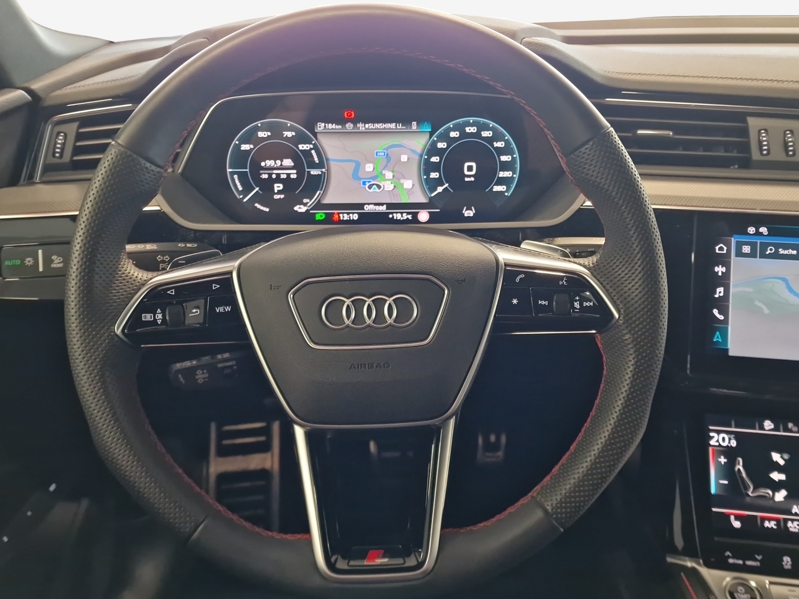 AUDI Q8 55 e-tron Black Edition quattro-image-9