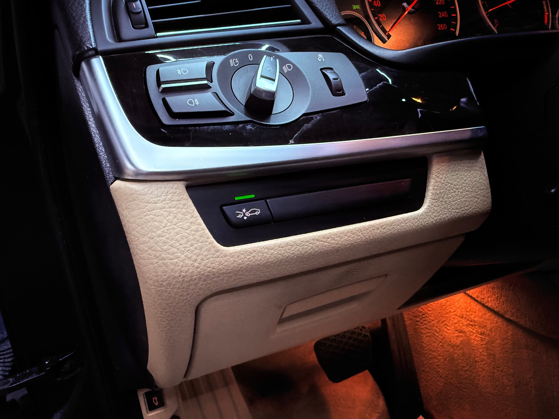 BMW 535i xDrive Touring Steptronic-image-30