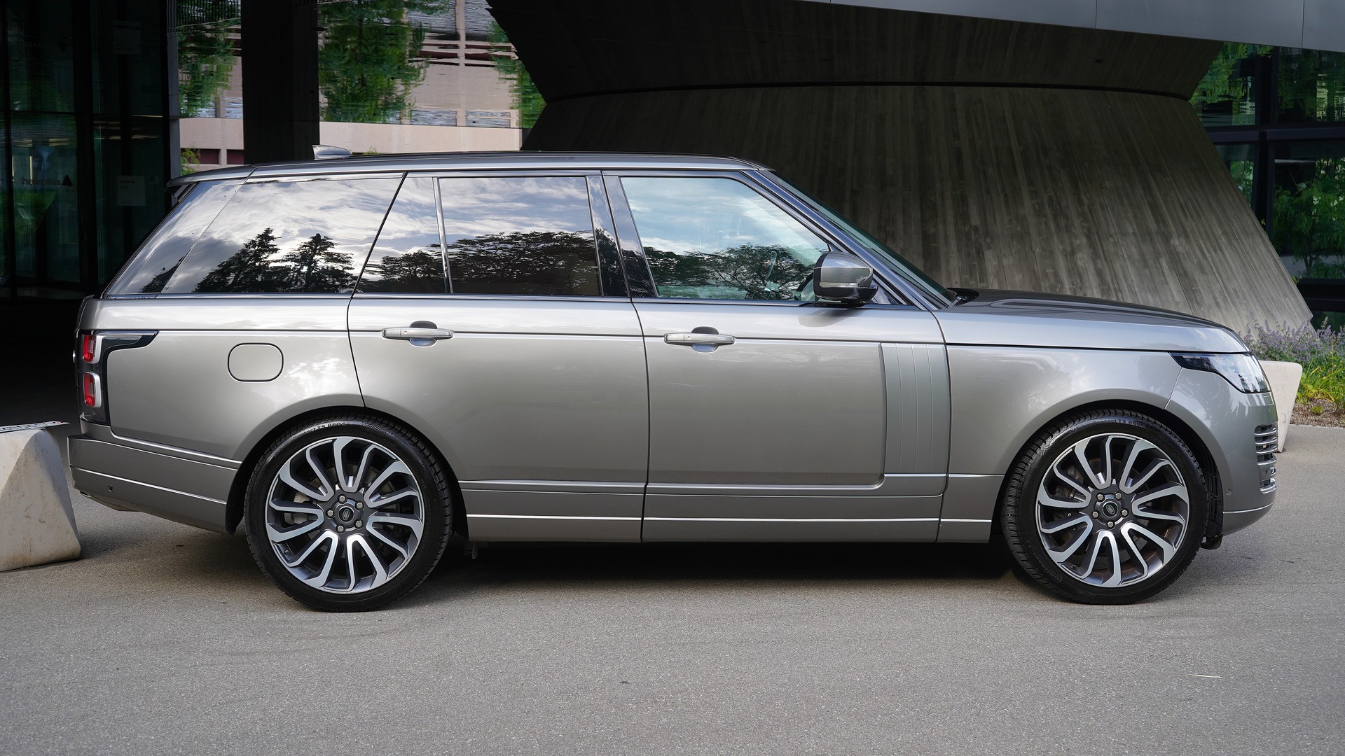 LAND ROVER Range Rover 5.0 V8 S/C Autobiography AB Automatic-image-3