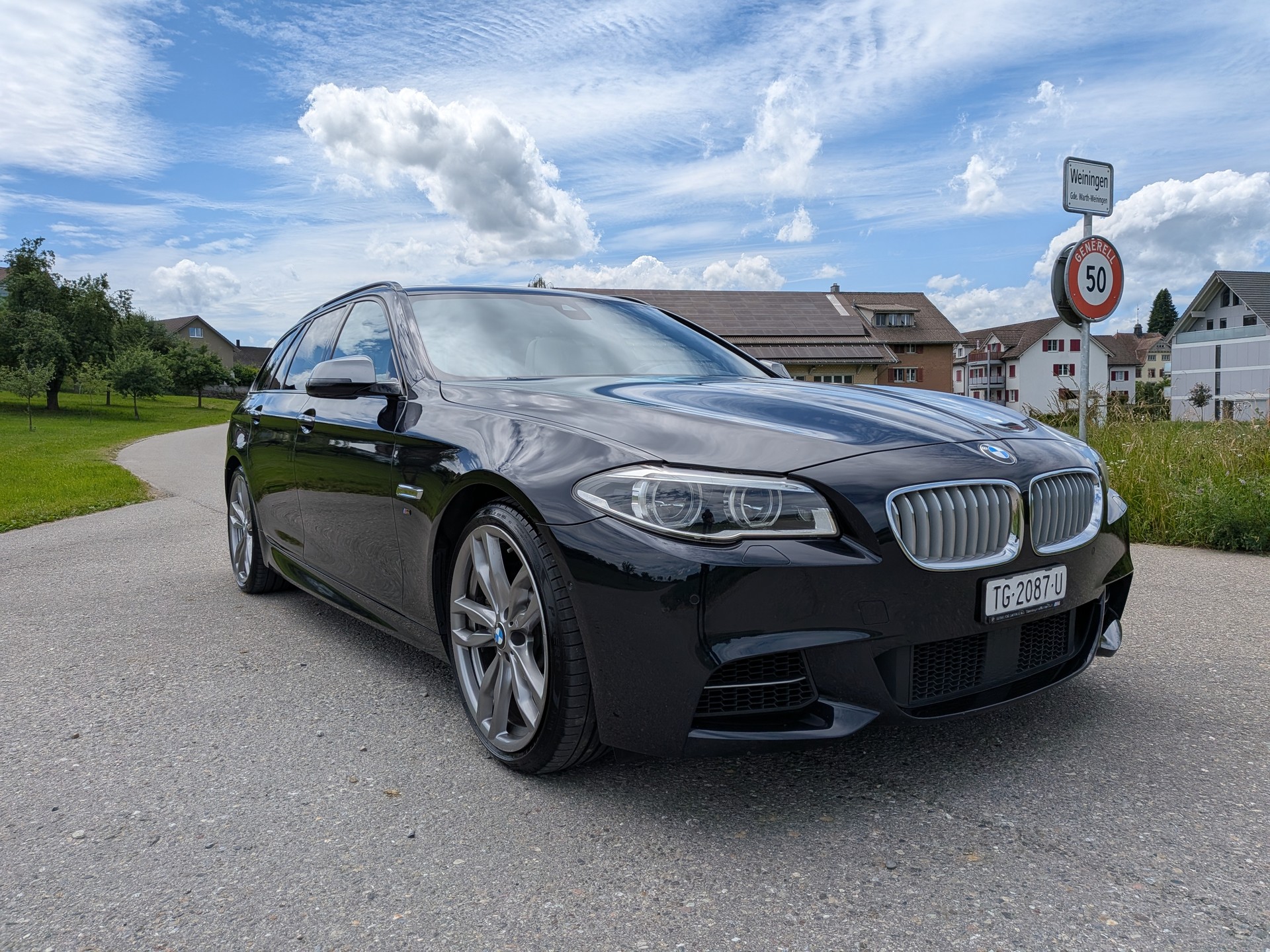BMW M550d Touring xDrive Steptronic-image-5