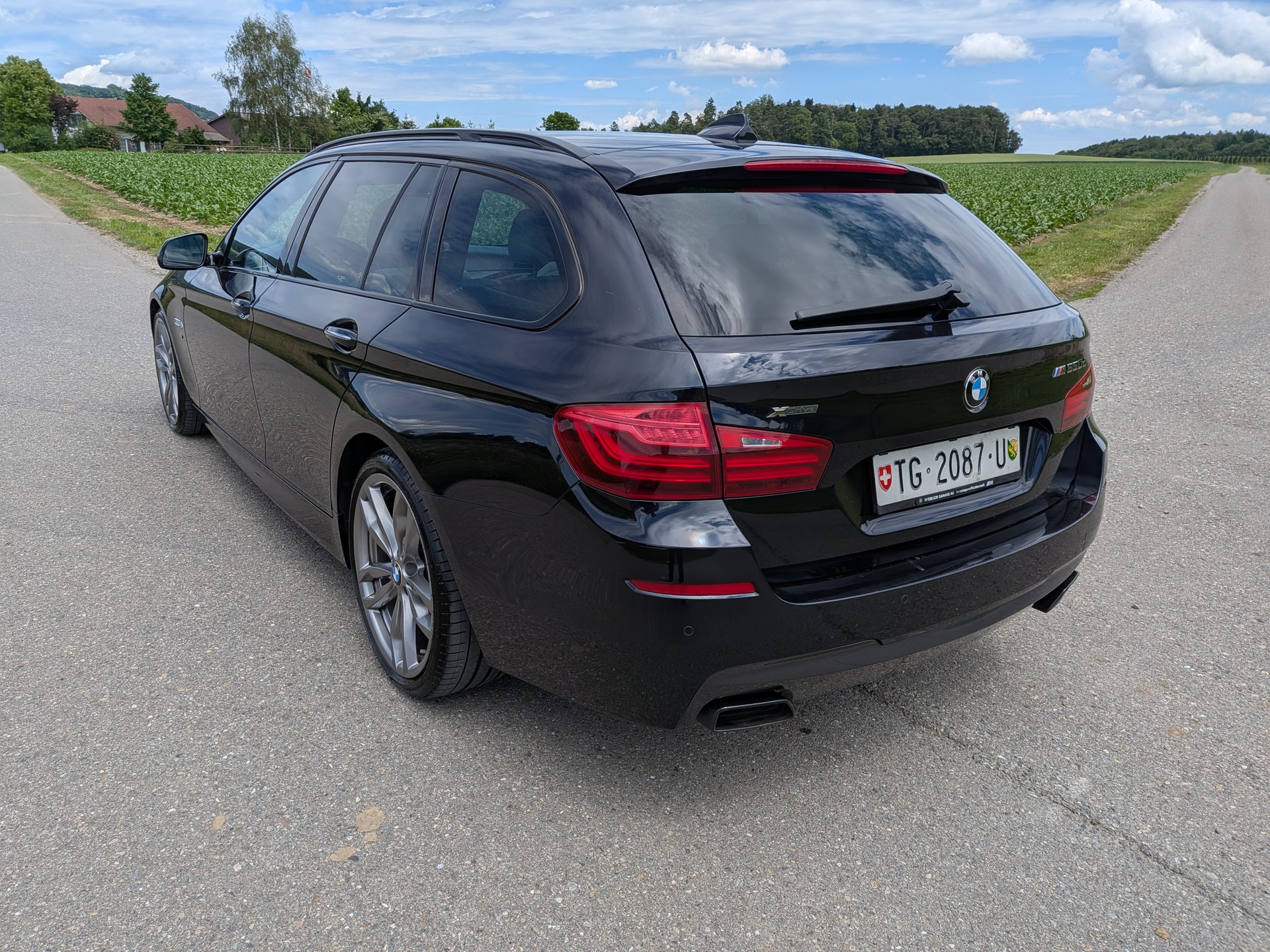 BMW M550d Touring xDrive Steptronic-image-11