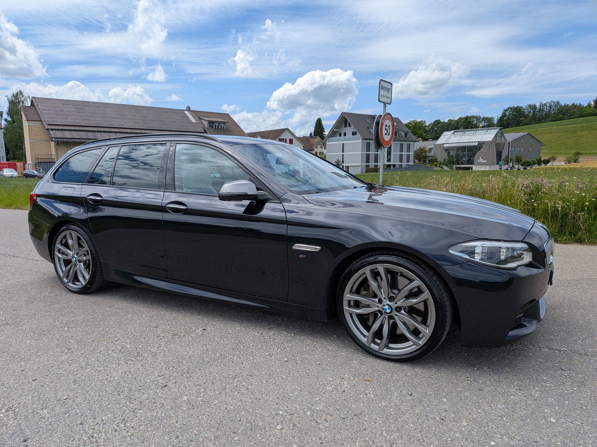 BMW M550d Touring xDrive Steptronic-image-3