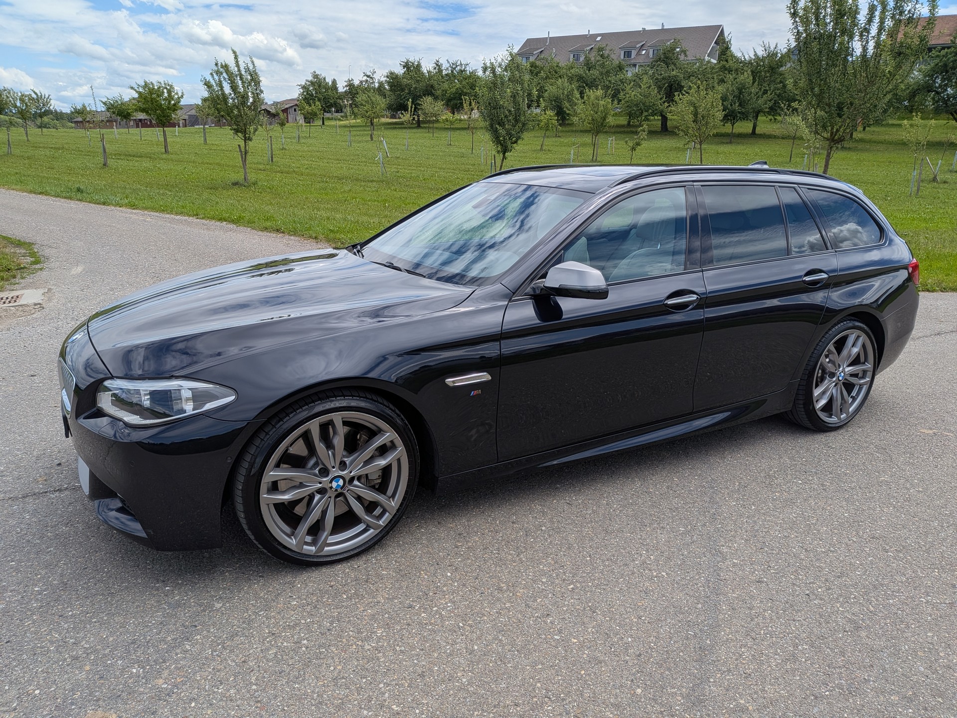 BMW M550d Touring xDrive Steptronic-image-7