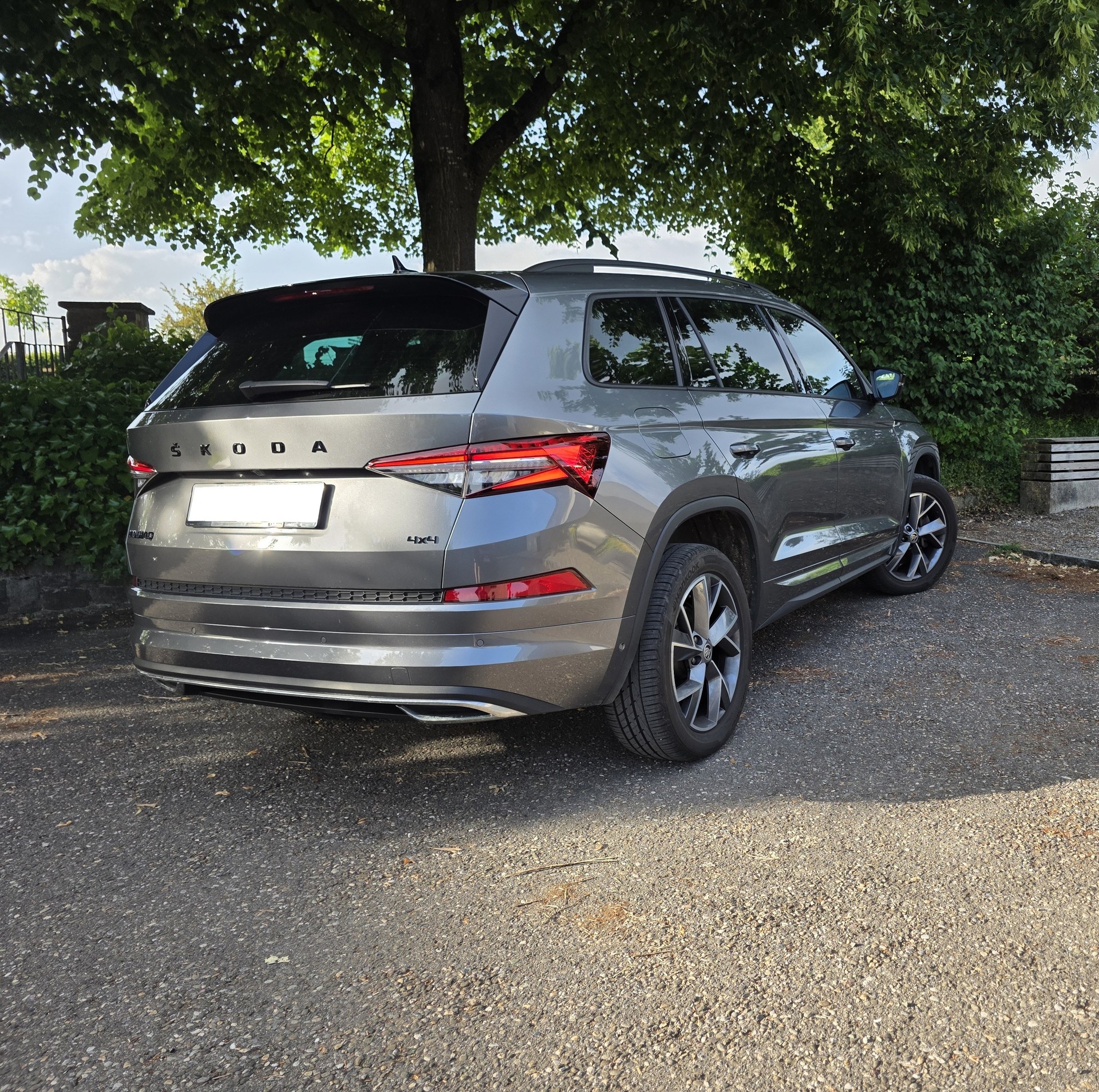 SKODA 2.0 TDI 200 Sportline DSG-image-1