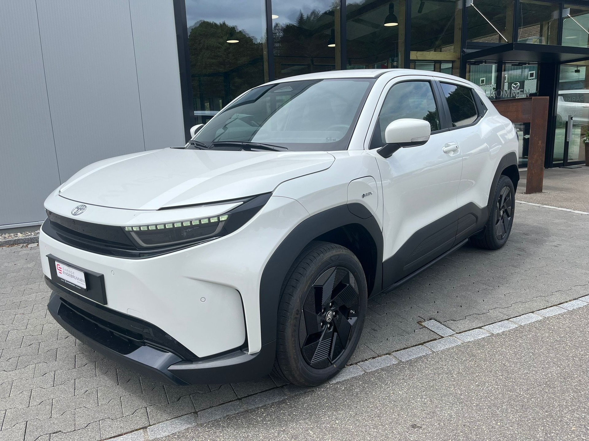TOYOTA Urban Cruiser 61 kWh Trend-image-0