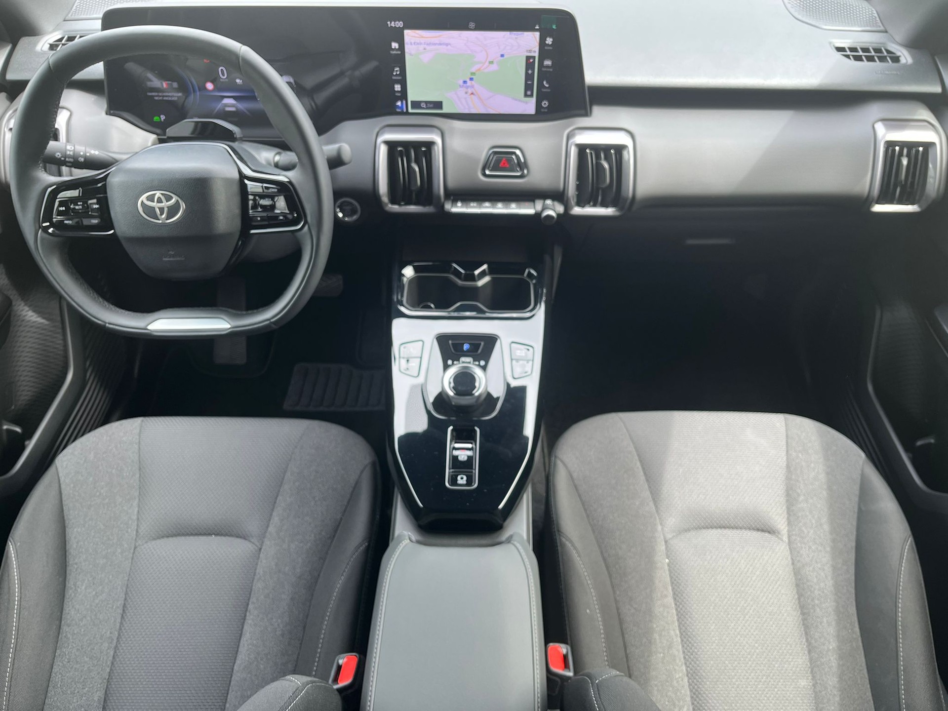 TOYOTA Urban Cruiser 61 kWh Trend-image-11