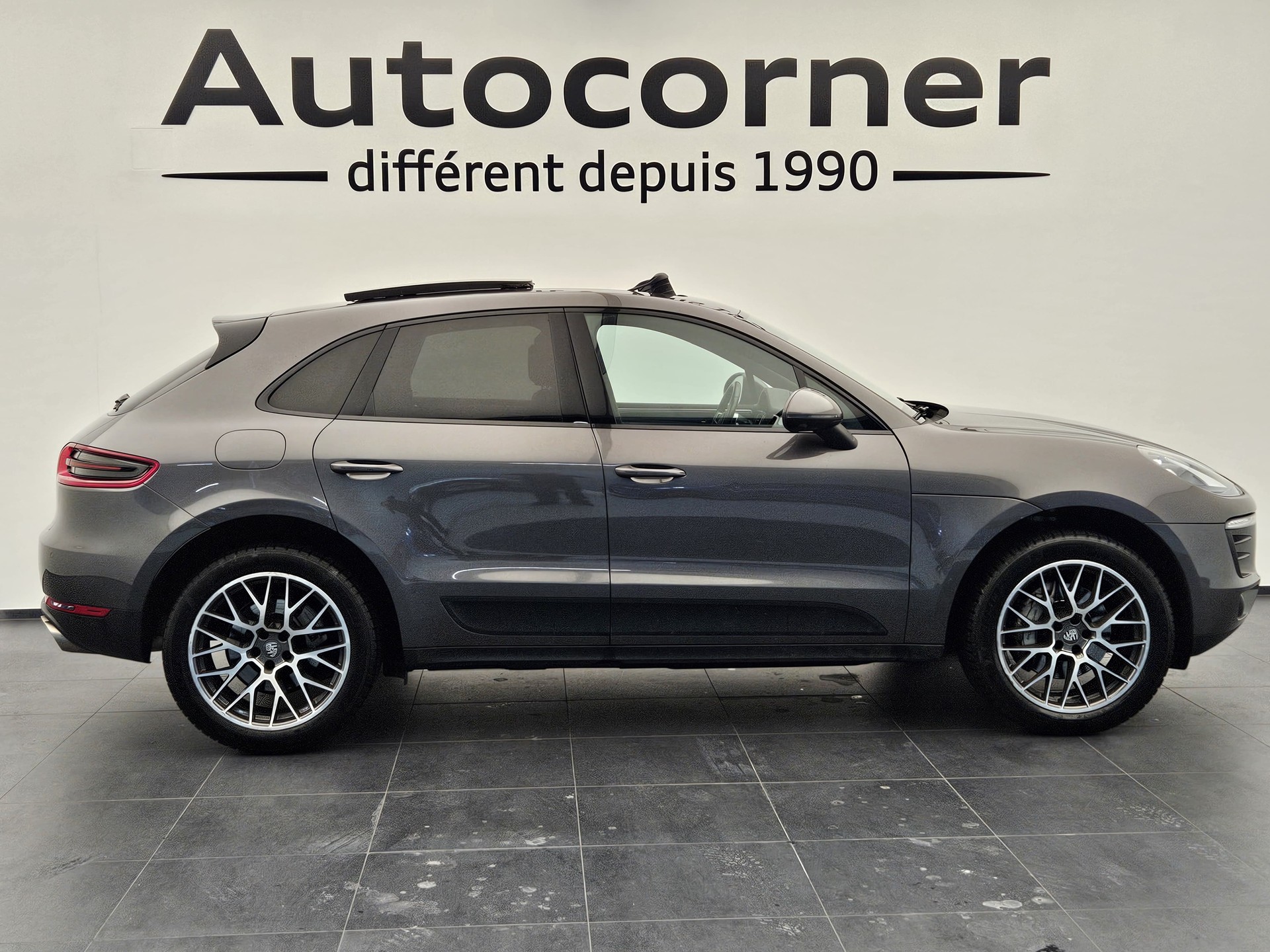 PORSCHE Macan S PDK-image-5