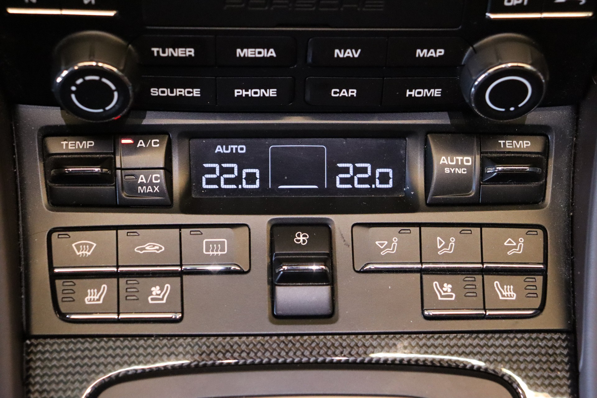 PORSCHE 911 Coupé 3.8 Turbo S PDK-image-17