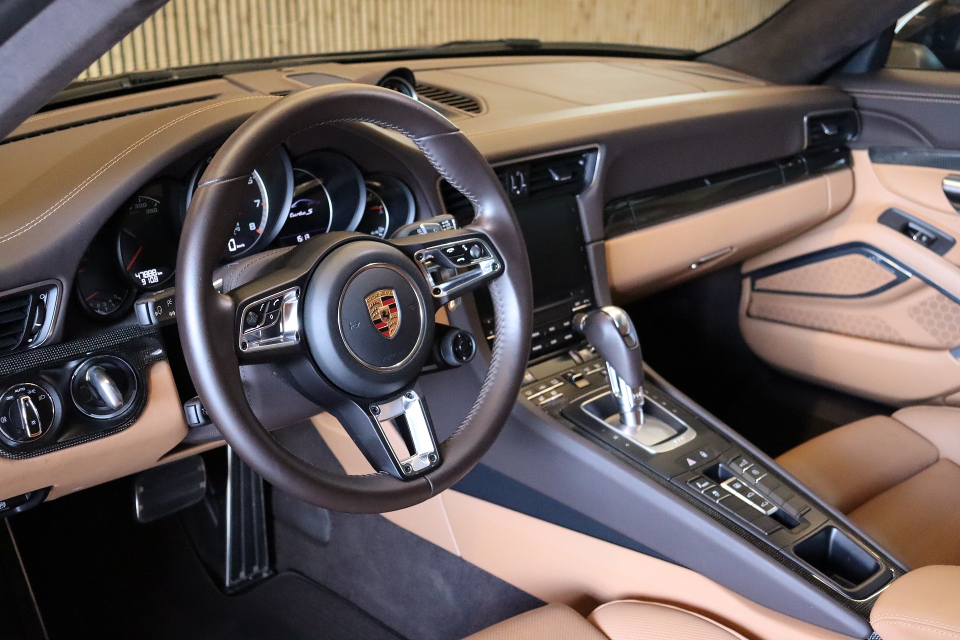 PORSCHE 911 Coupé 3.8 Turbo S PDK-image-11