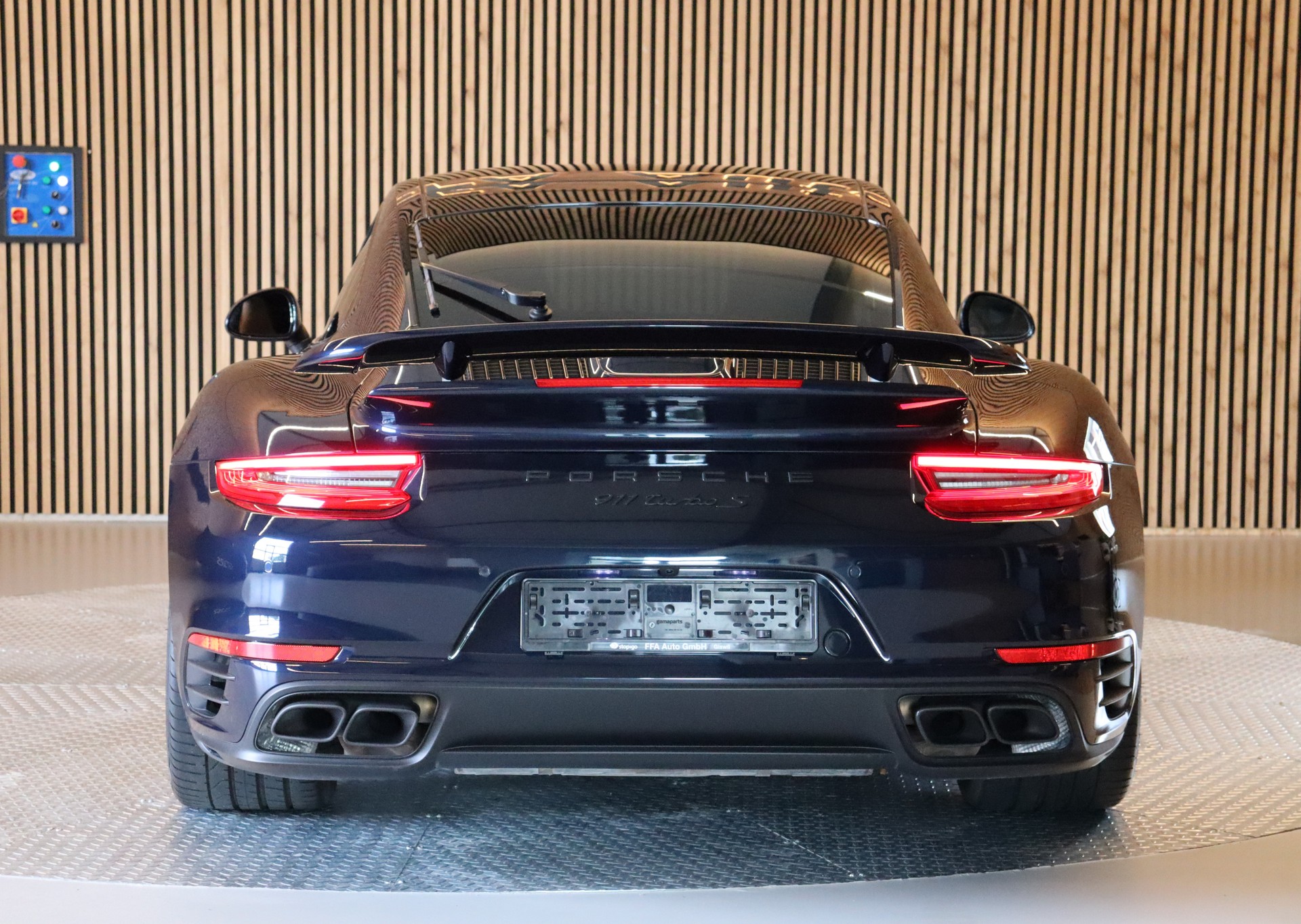 PORSCHE 911 Coupé 3.8 Turbo S PDK-image-7