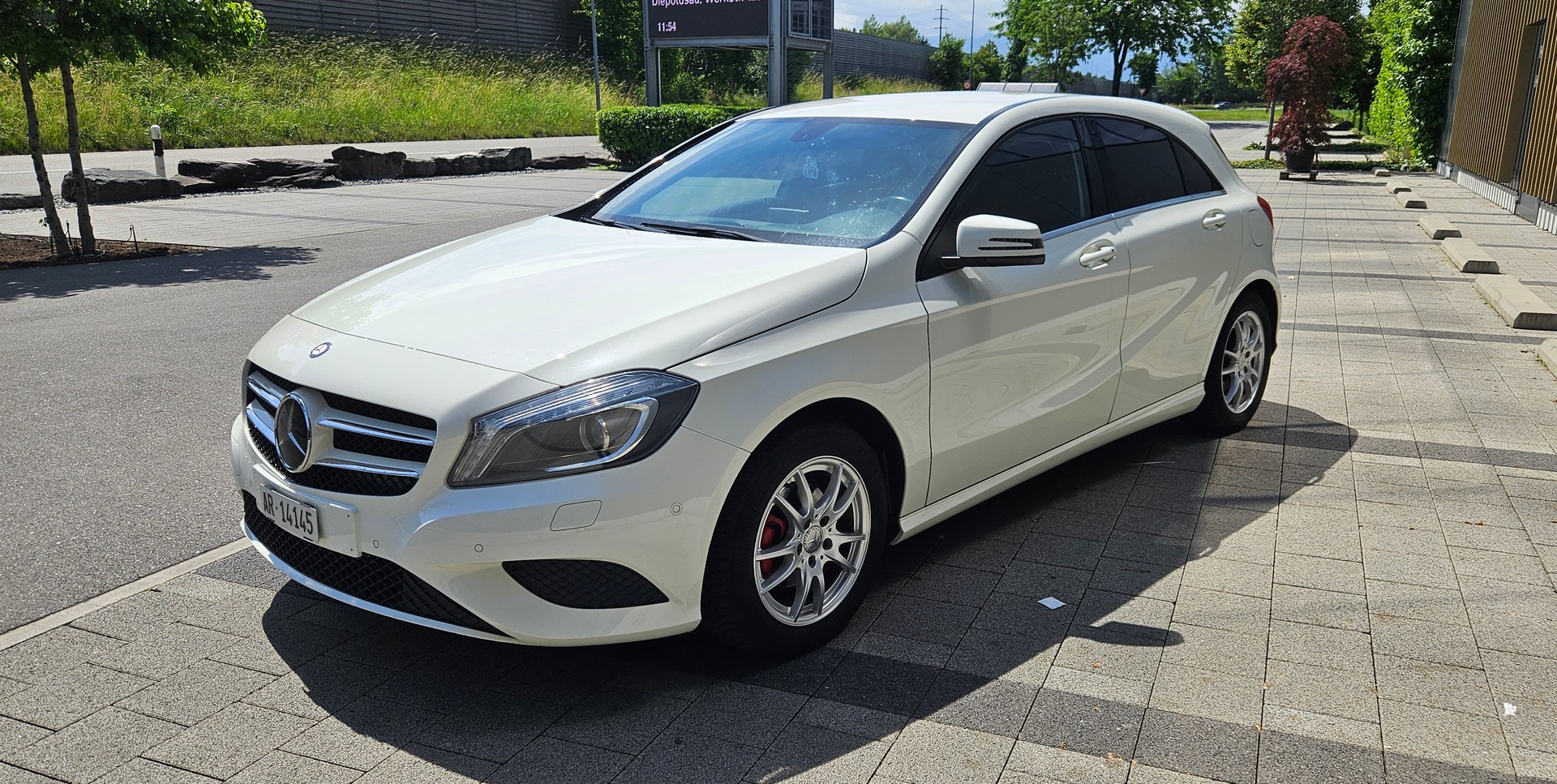 MERCEDES-BENZ A 180 CDI-image-2