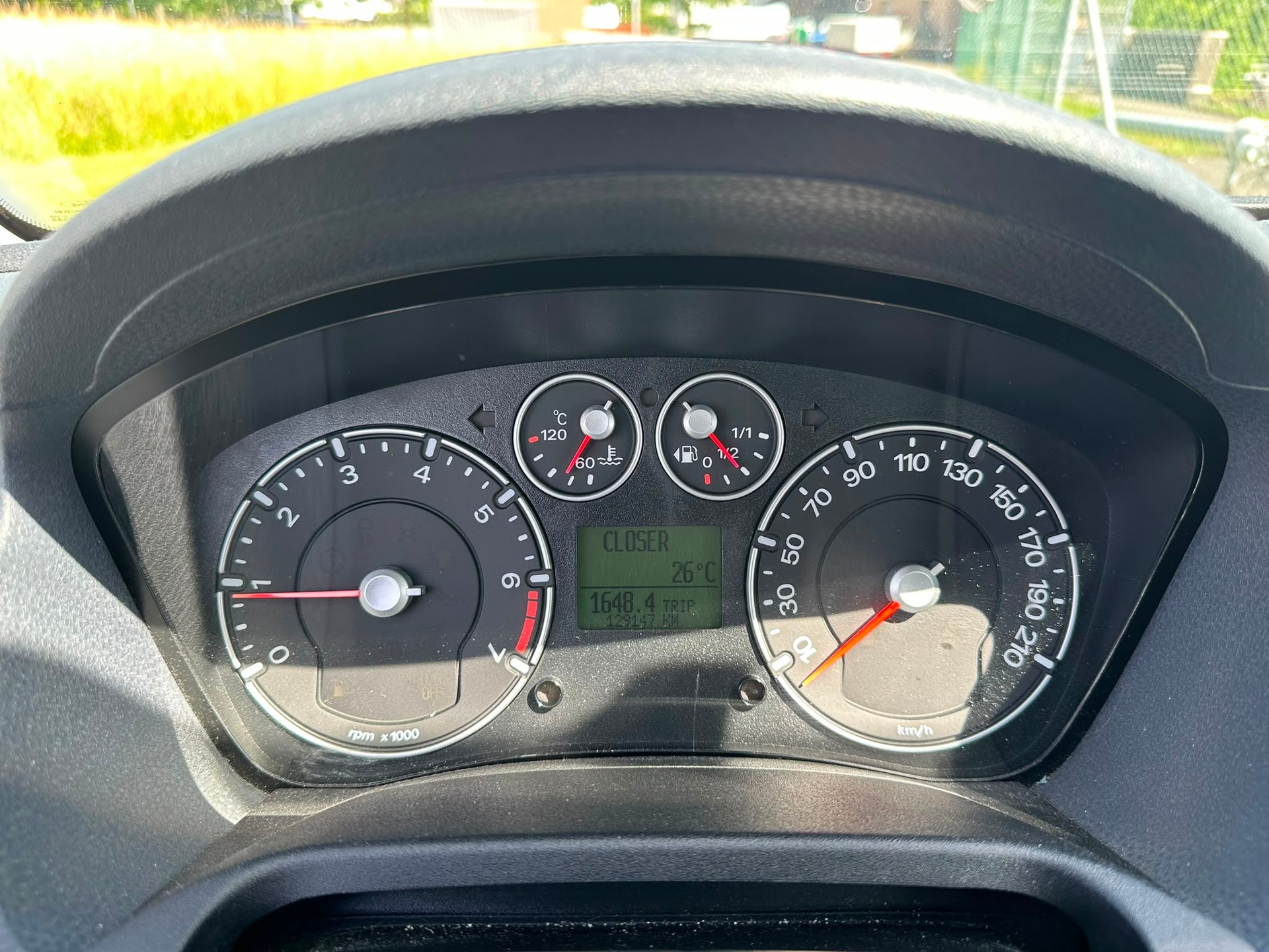FORD Fiesta 1.4 16V Ghia-image-13