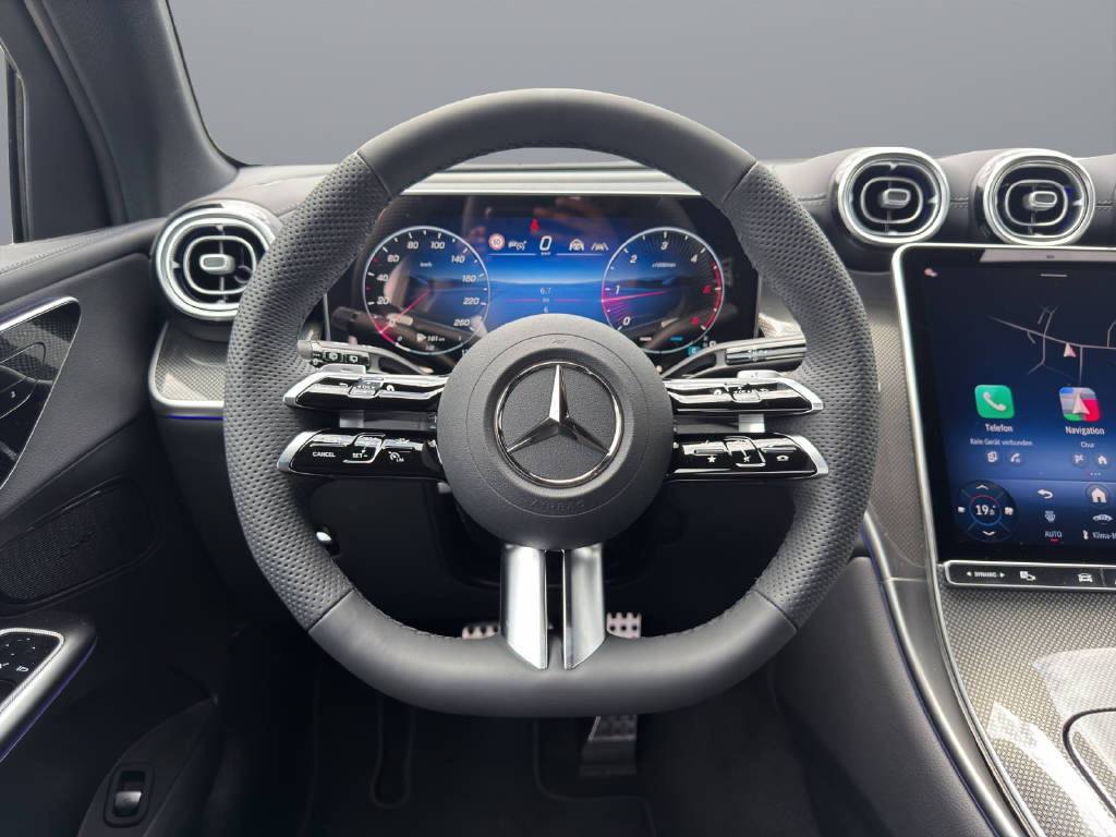 MERCEDES-BENZ GLC 220 d AMG Line 4matic-image-9