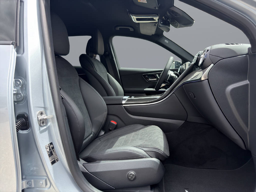 MERCEDES-BENZ GLC 220 d AMG Line 4matic-image-14