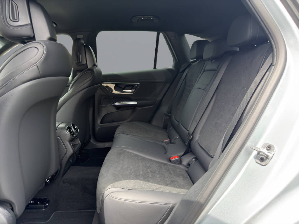 MERCEDES-BENZ GLC 220 d AMG Line 4matic-image-12