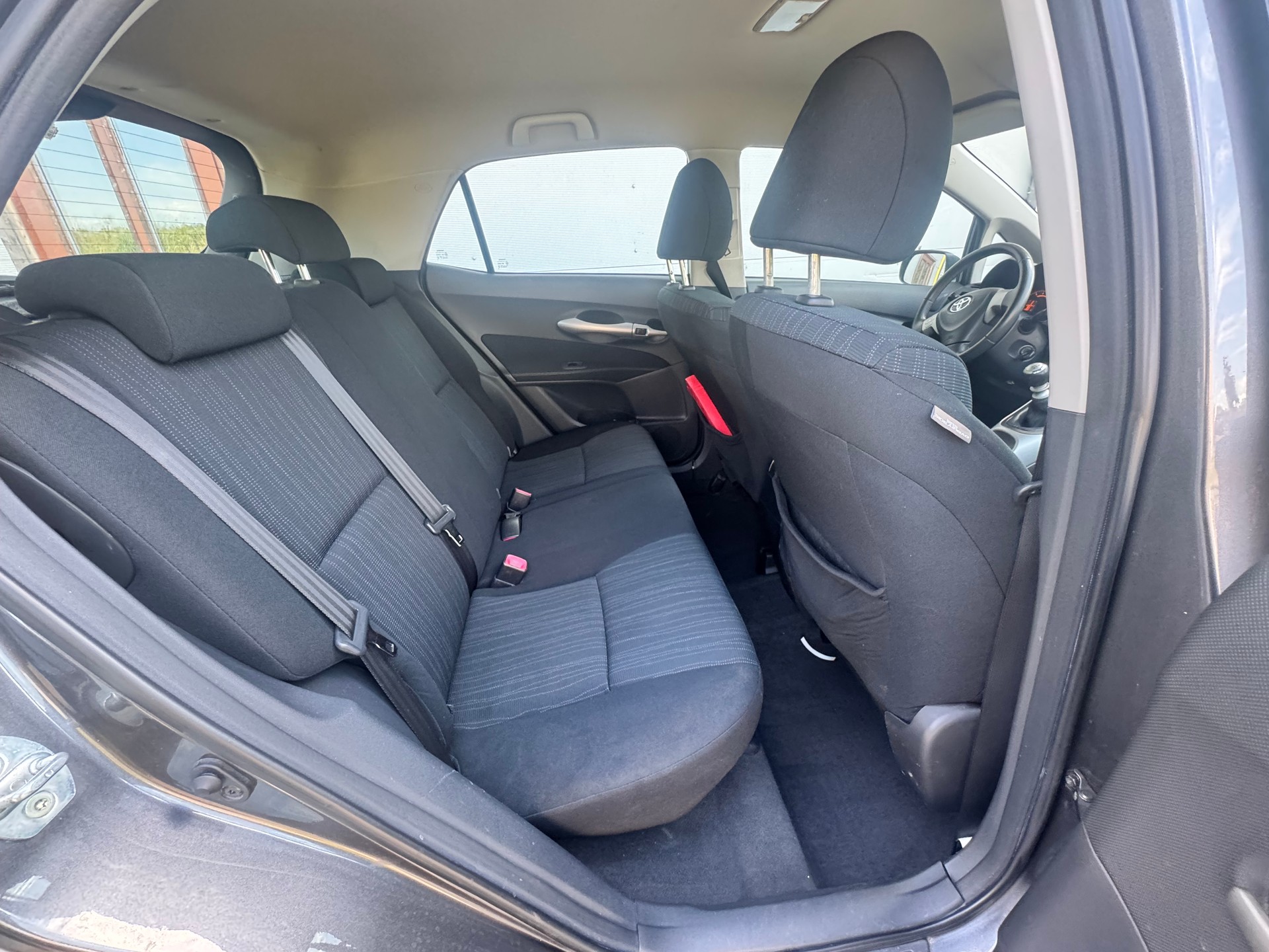 TOYOTA Auris 1.6 Linea Luna-image-12