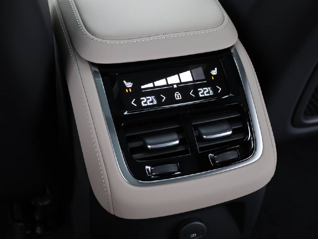 VOLVO XC90 2.0 T8 TE Ultra Bright eAWD-image-8