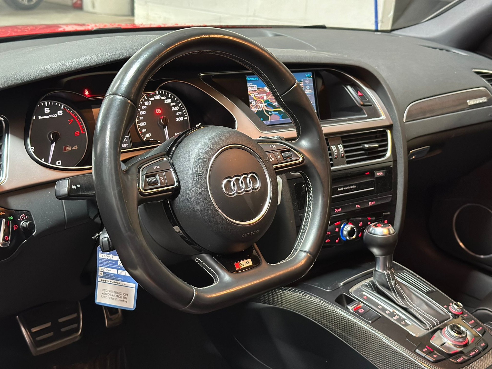 AUDI S4 Avant 3.0 TFSI quattro S-tronic-image-8