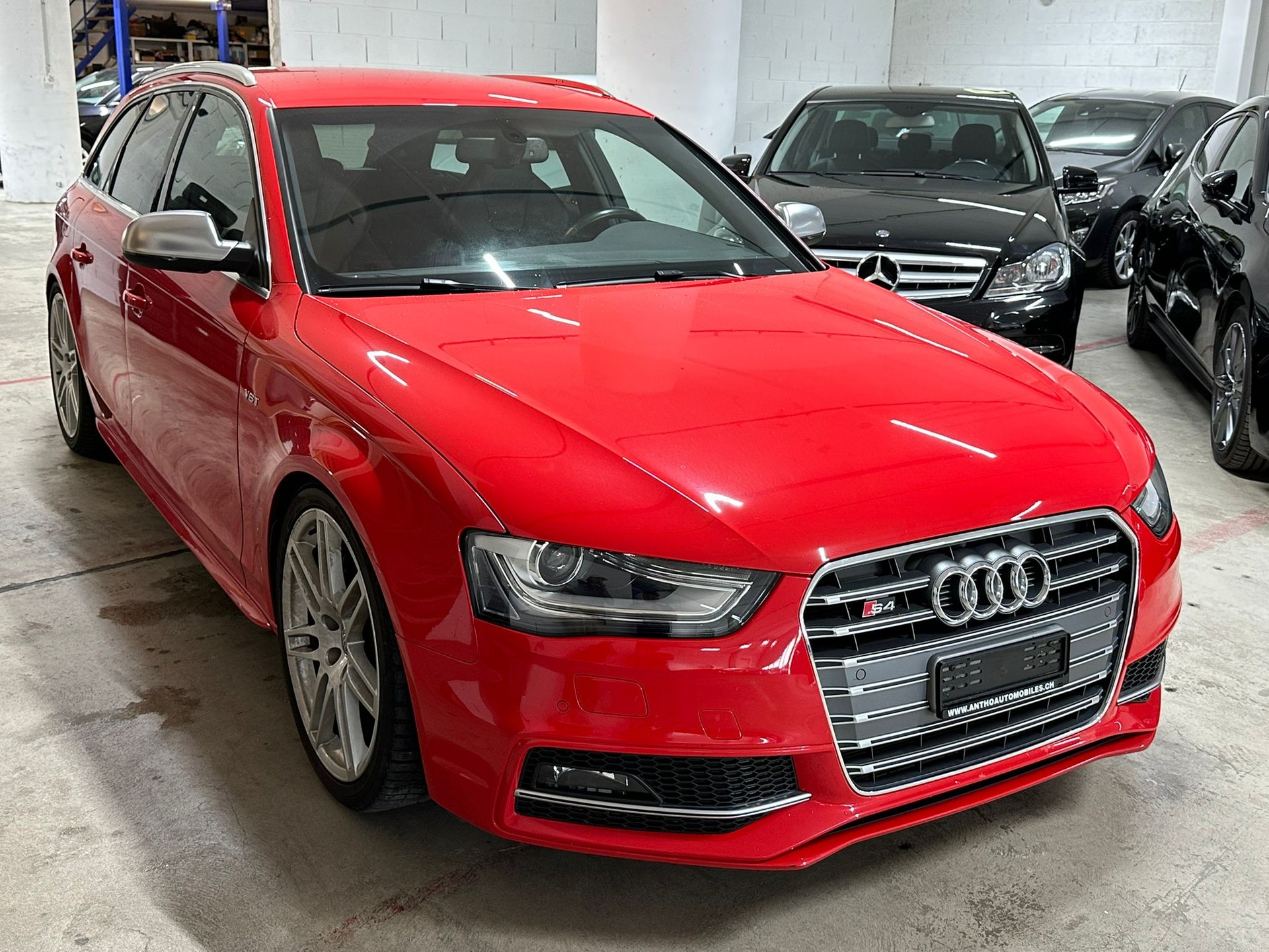 AUDI S4 Avant 3.0 TFSI quattro S-tronic-image-2