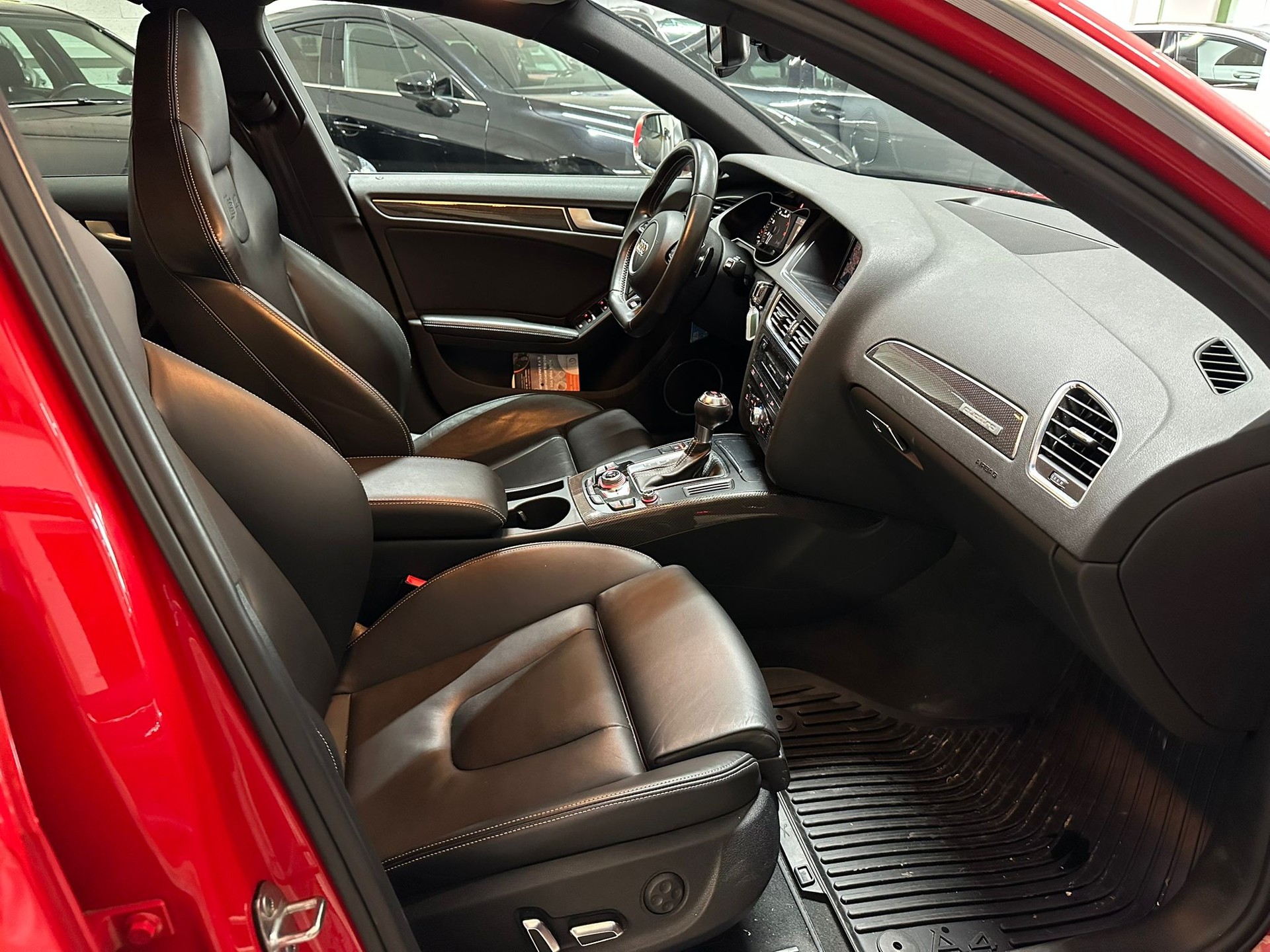 AUDI S4 Avant 3.0 TFSI quattro S-tronic-image-7