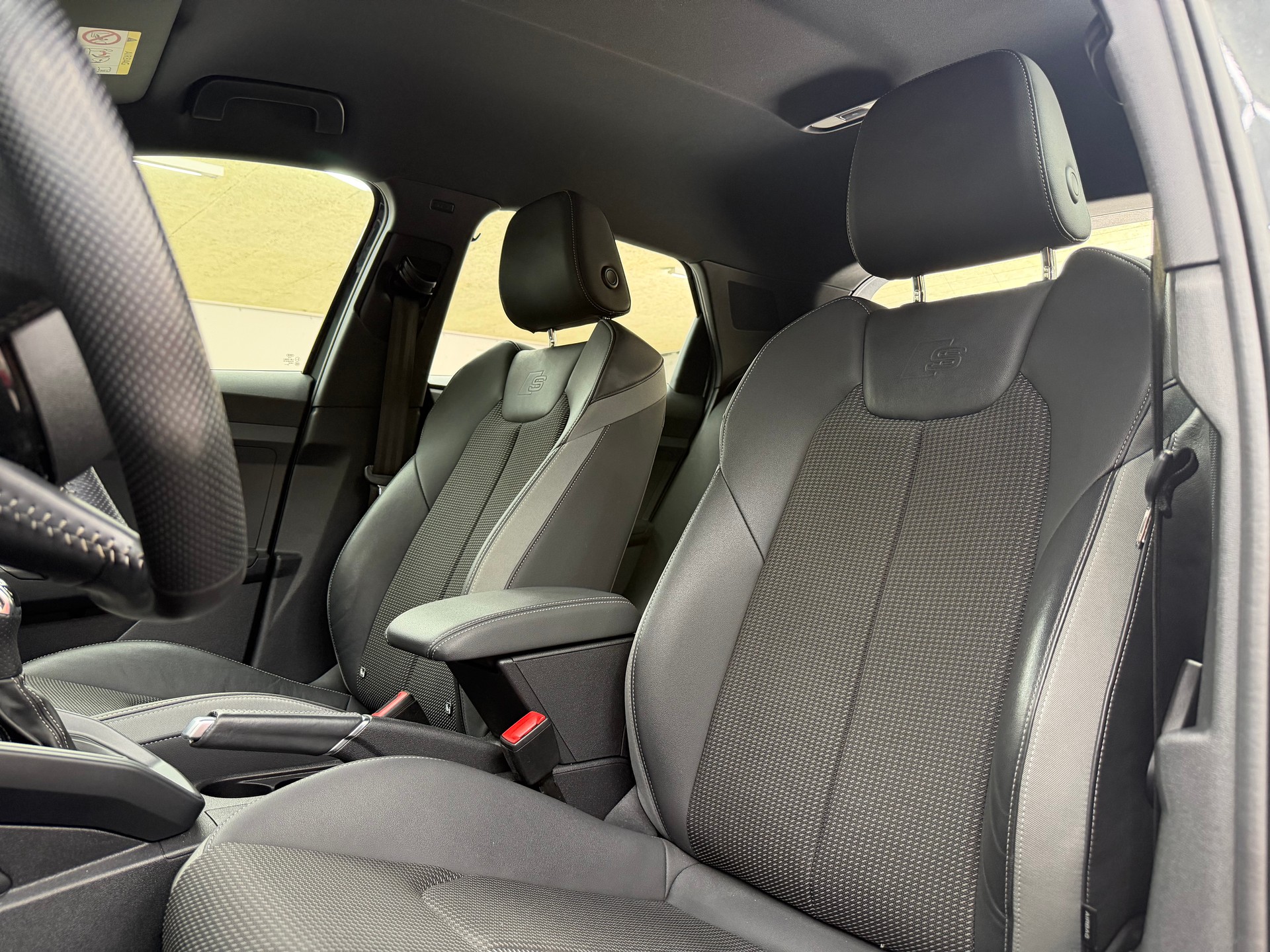 AUDI A1 Sportback 30 TFSI S Line S-tronic-image-8
