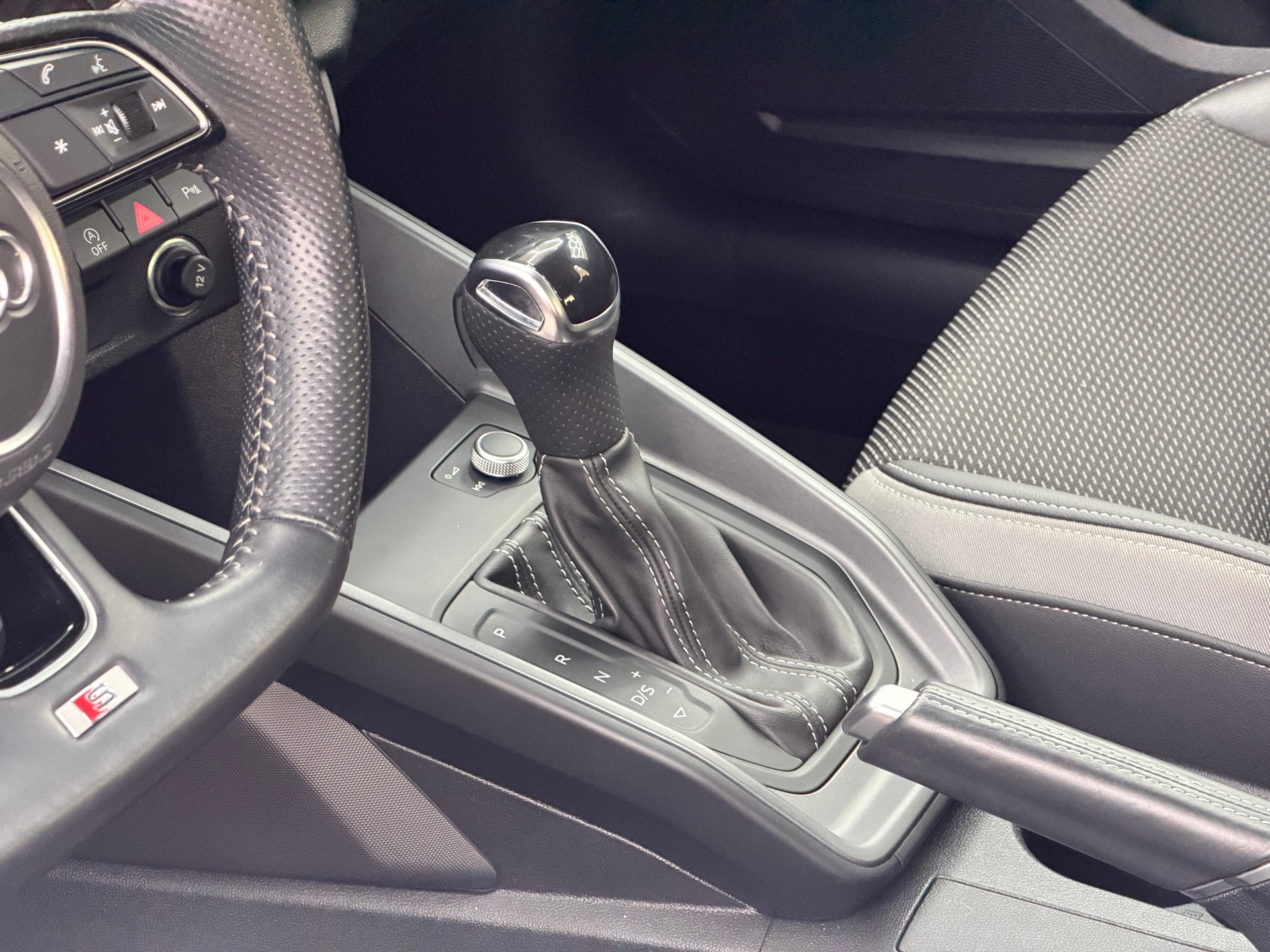 AUDI A1 Sportback 30 TFSI S Line S-tronic-image-10